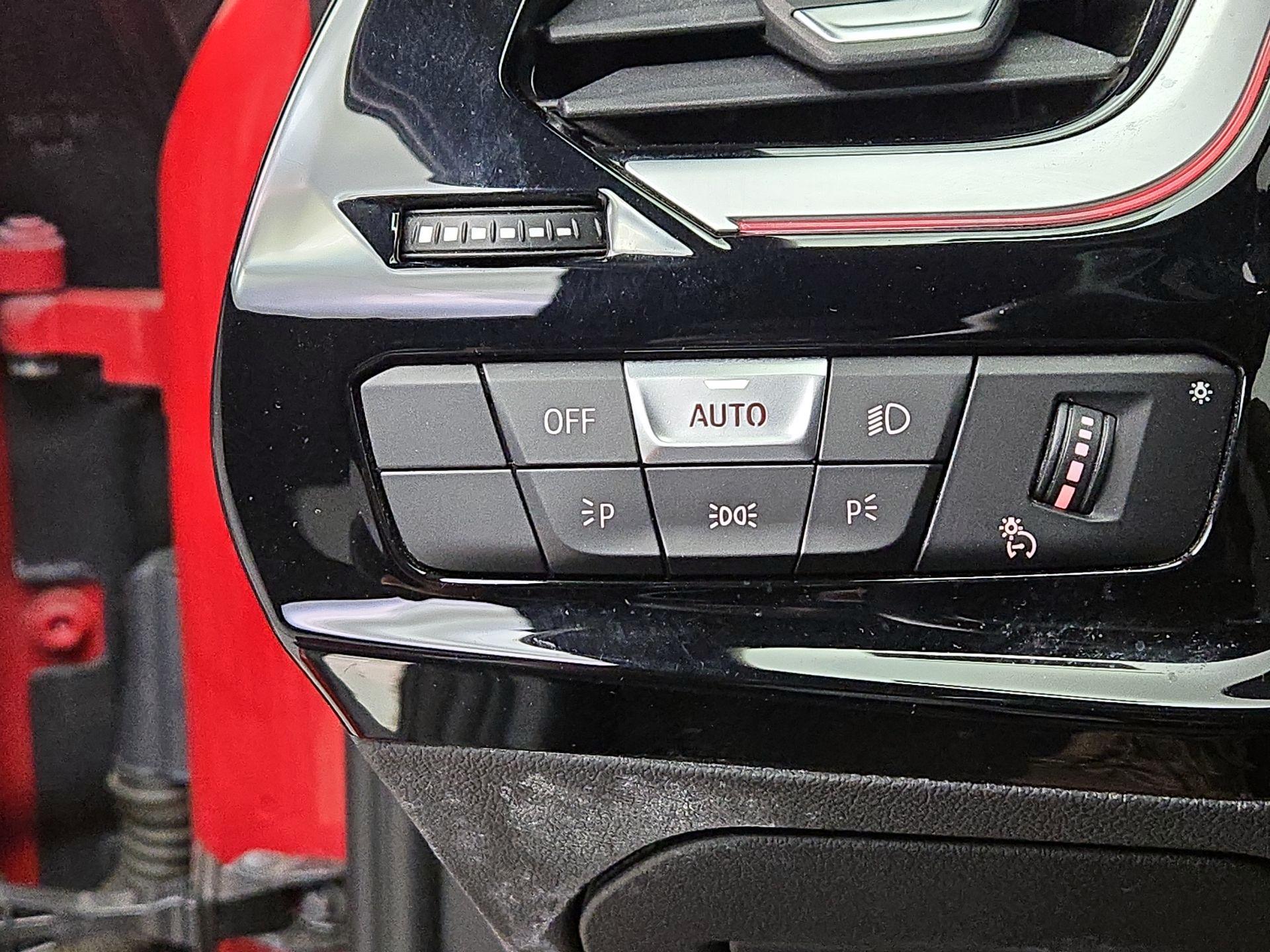 Thumbnail: 2019 BMW Z4 - 13