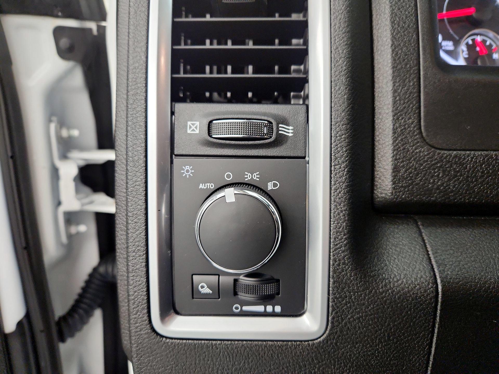 Thumbnail: 2022 RAM 1500 Classic - 13