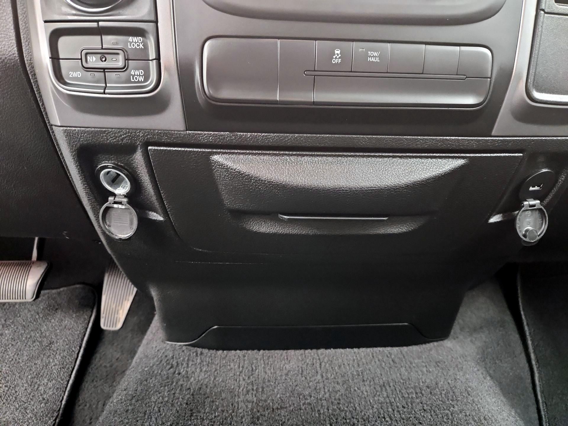 Thumbnail: 2022 RAM 1500 Classic - 18