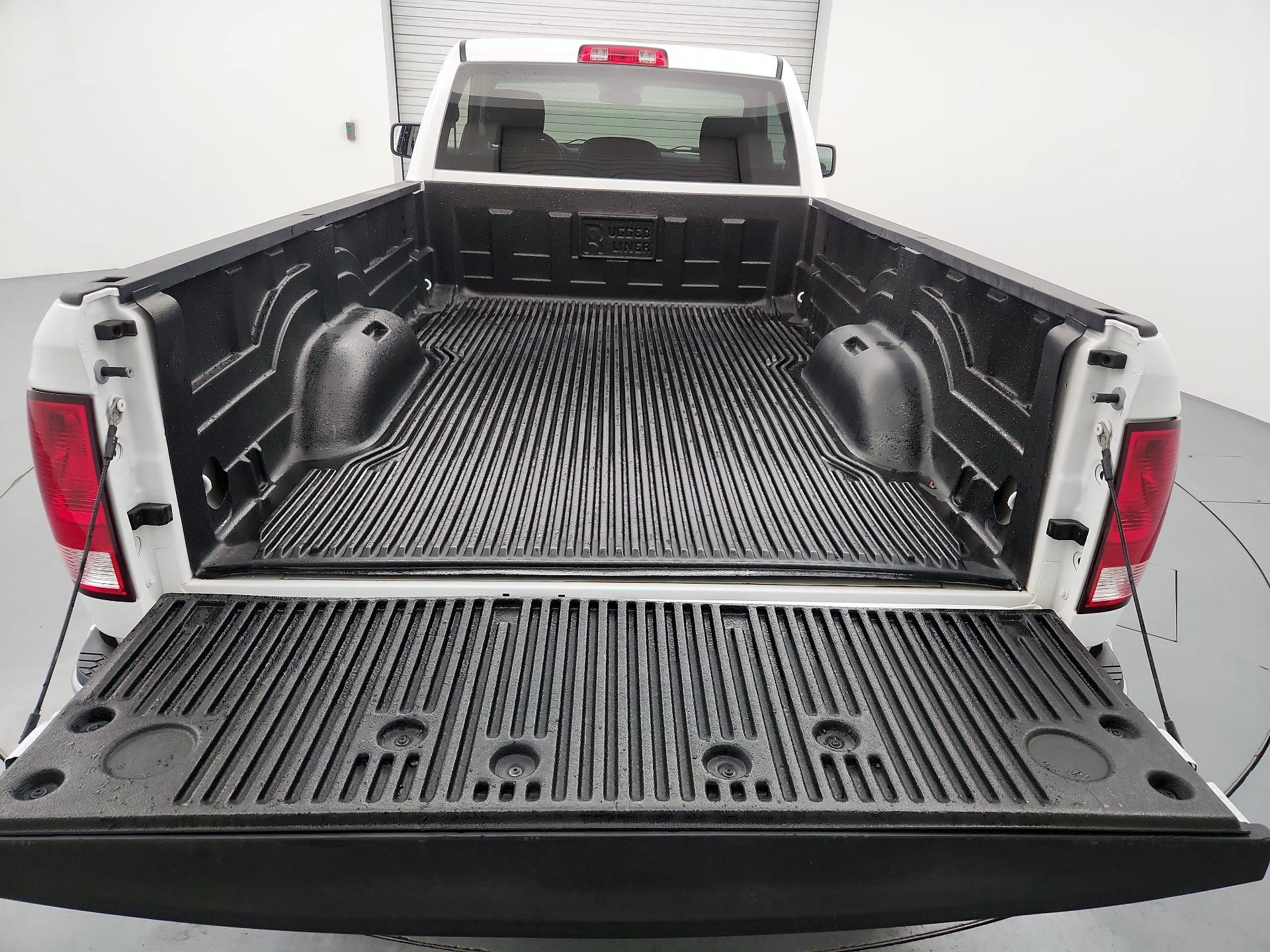 Thumbnail: 2022 RAM 1500 Classic - 19