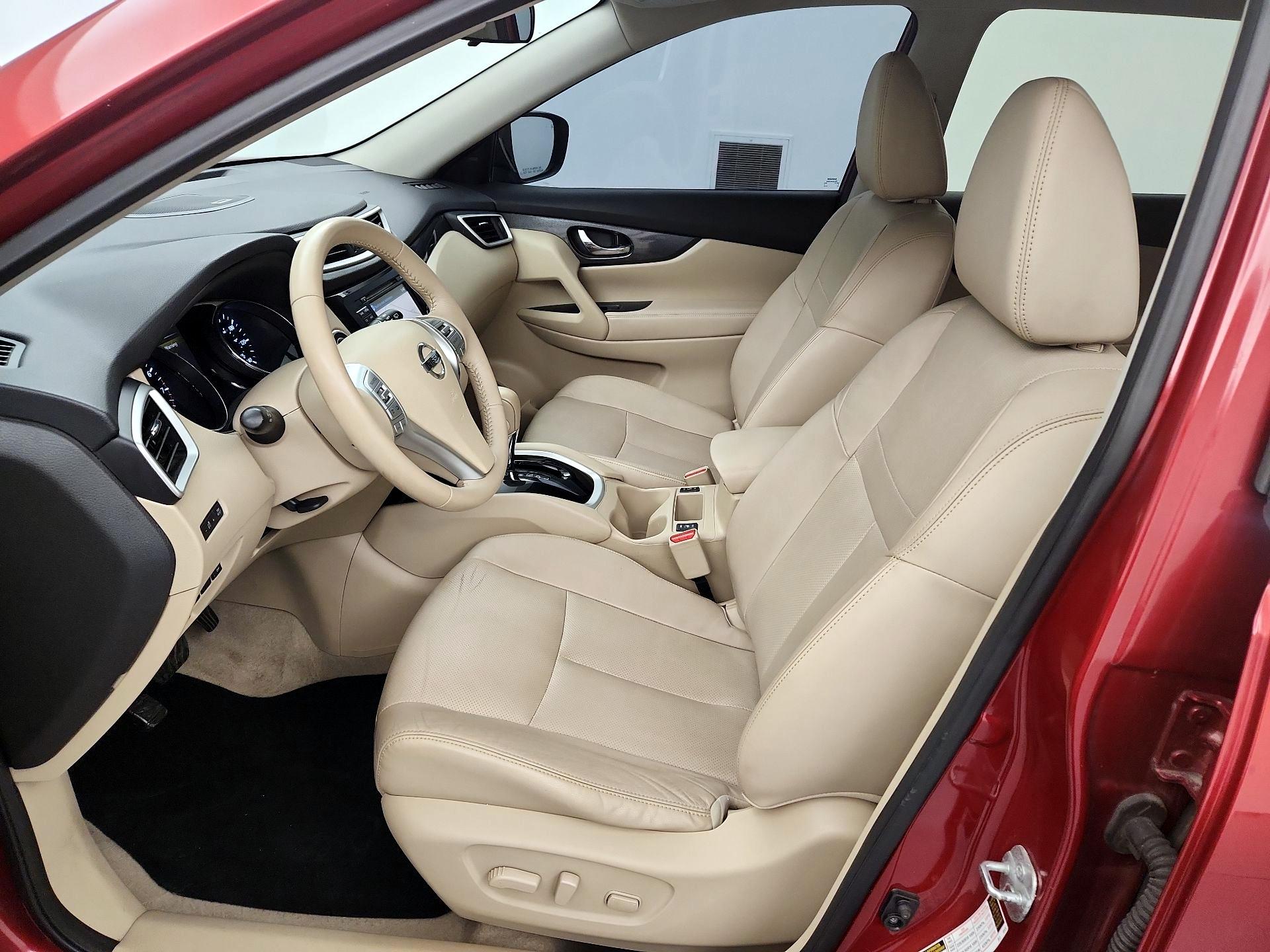 Thumbnail: 2015 Nissan Rogue - 11