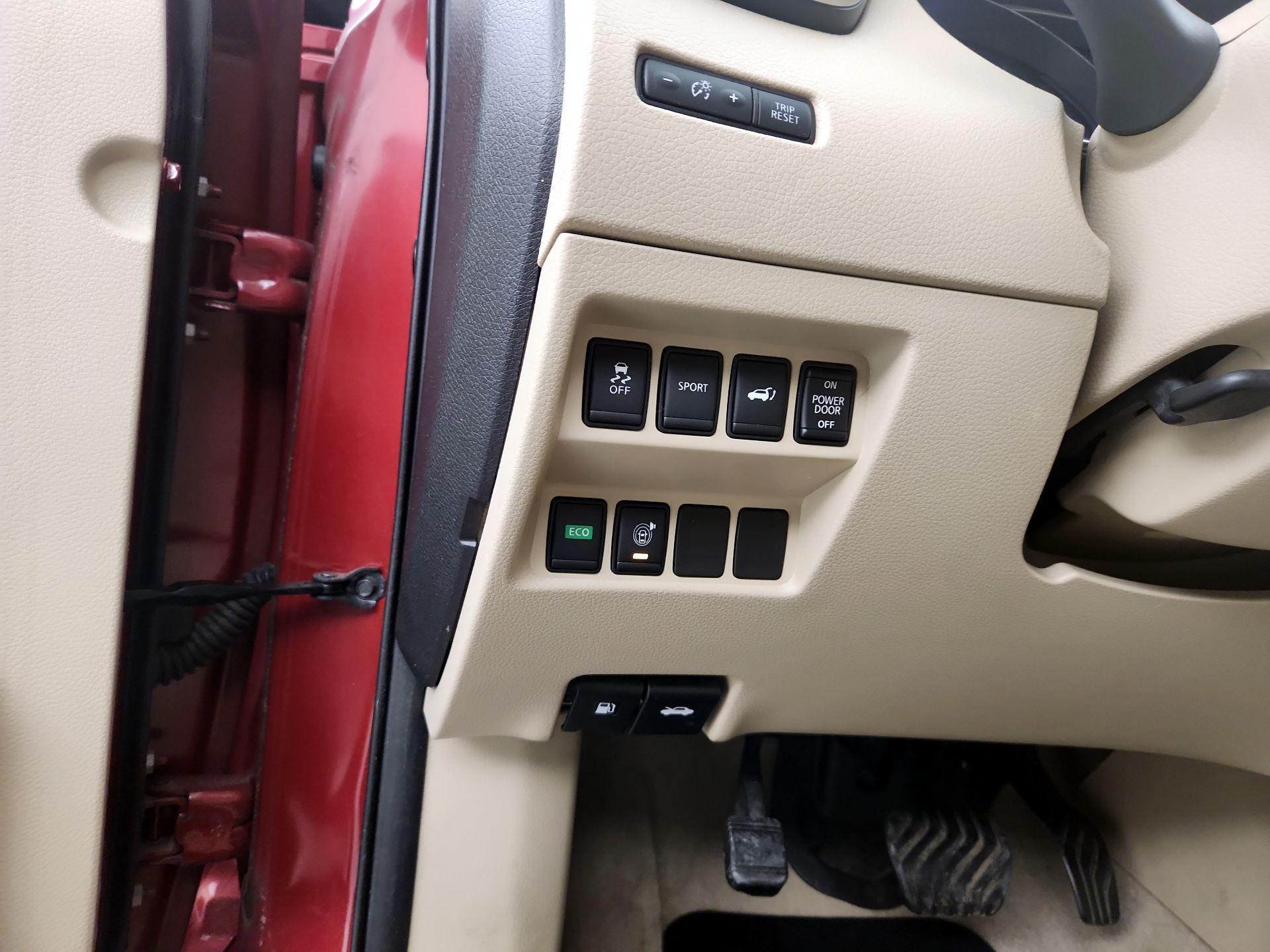 Thumbnail: 2015 Nissan Rogue - 13