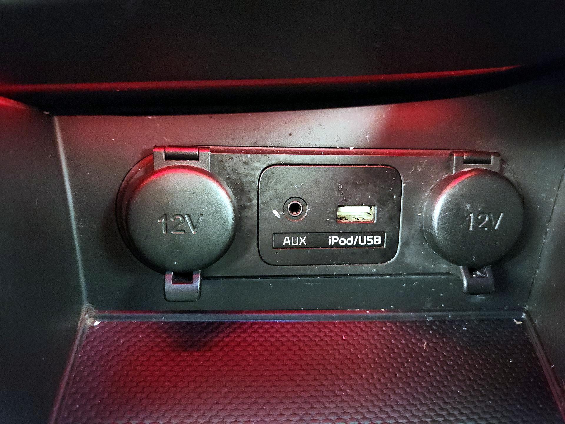 Thumbnail: 2016 Kia Optima - 18