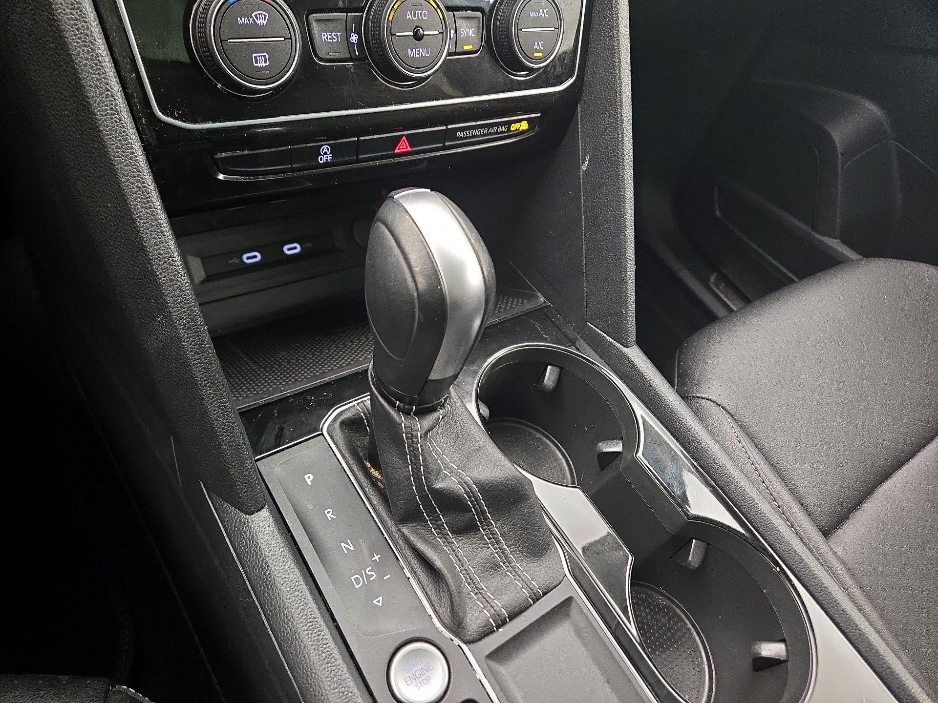 Thumbnail: 2023 Volkswagen Atlas - 17