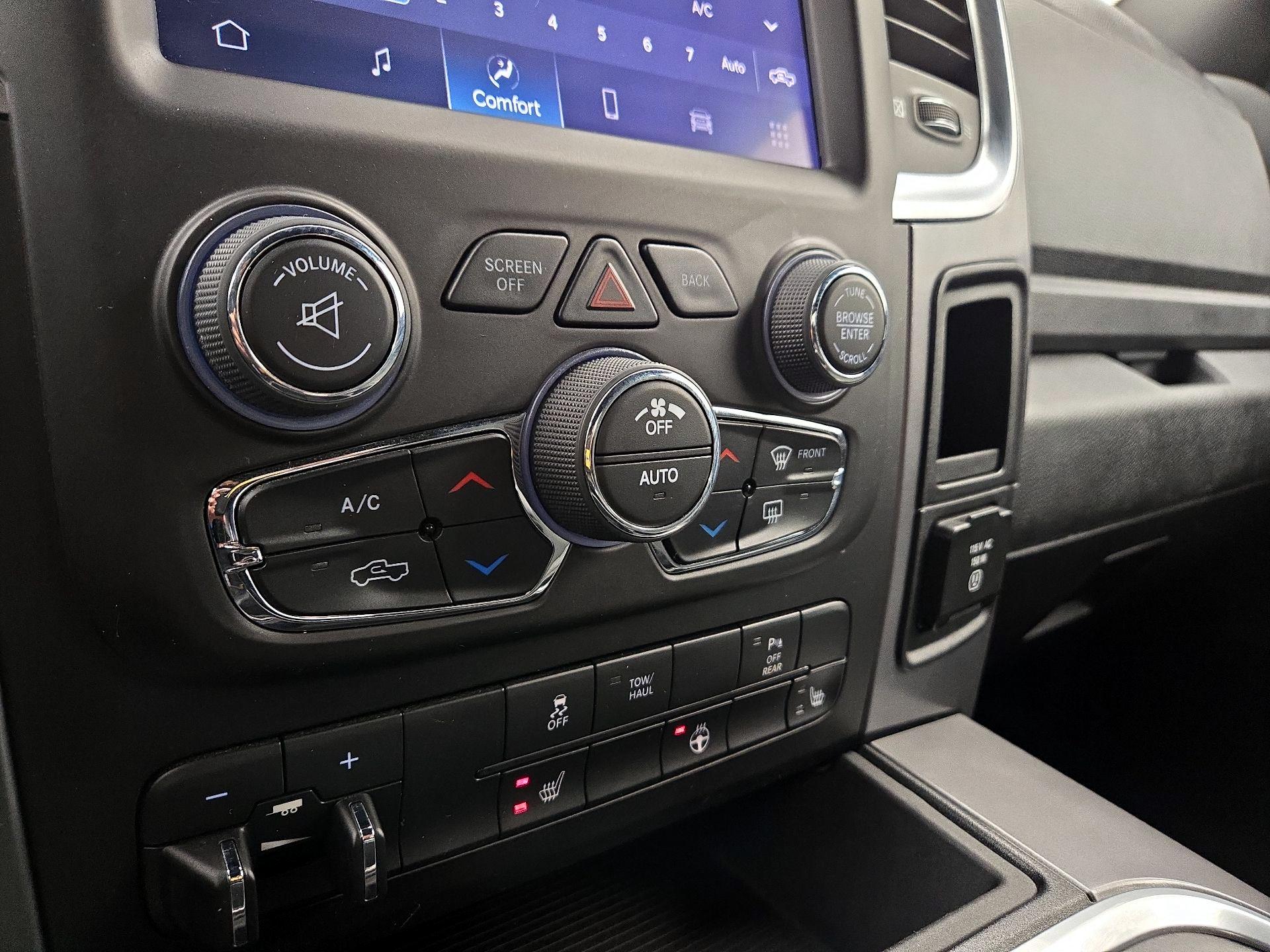 Thumbnail: 2022 RAM 1500 Classic - 16