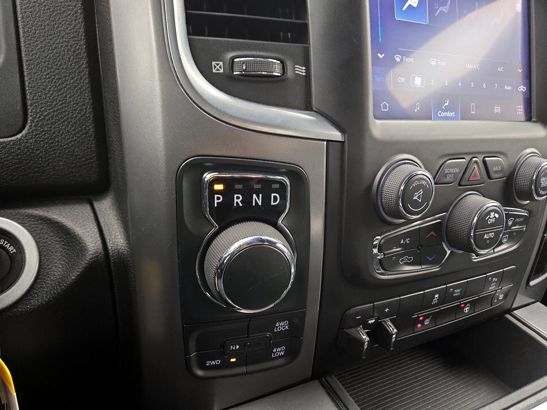 Thumbnail: 2022 RAM 1500 Classic - 17