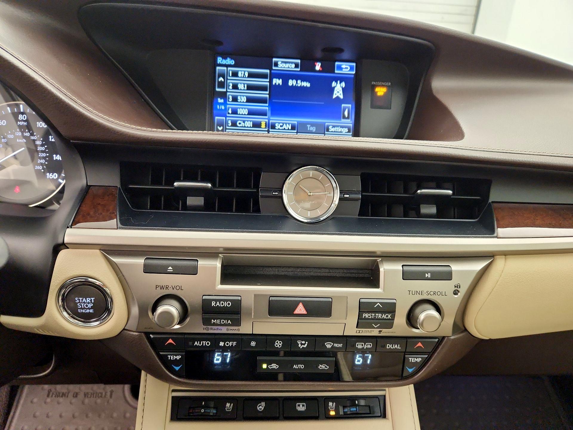 Thumbnail: 2016 Lexus ES - 16