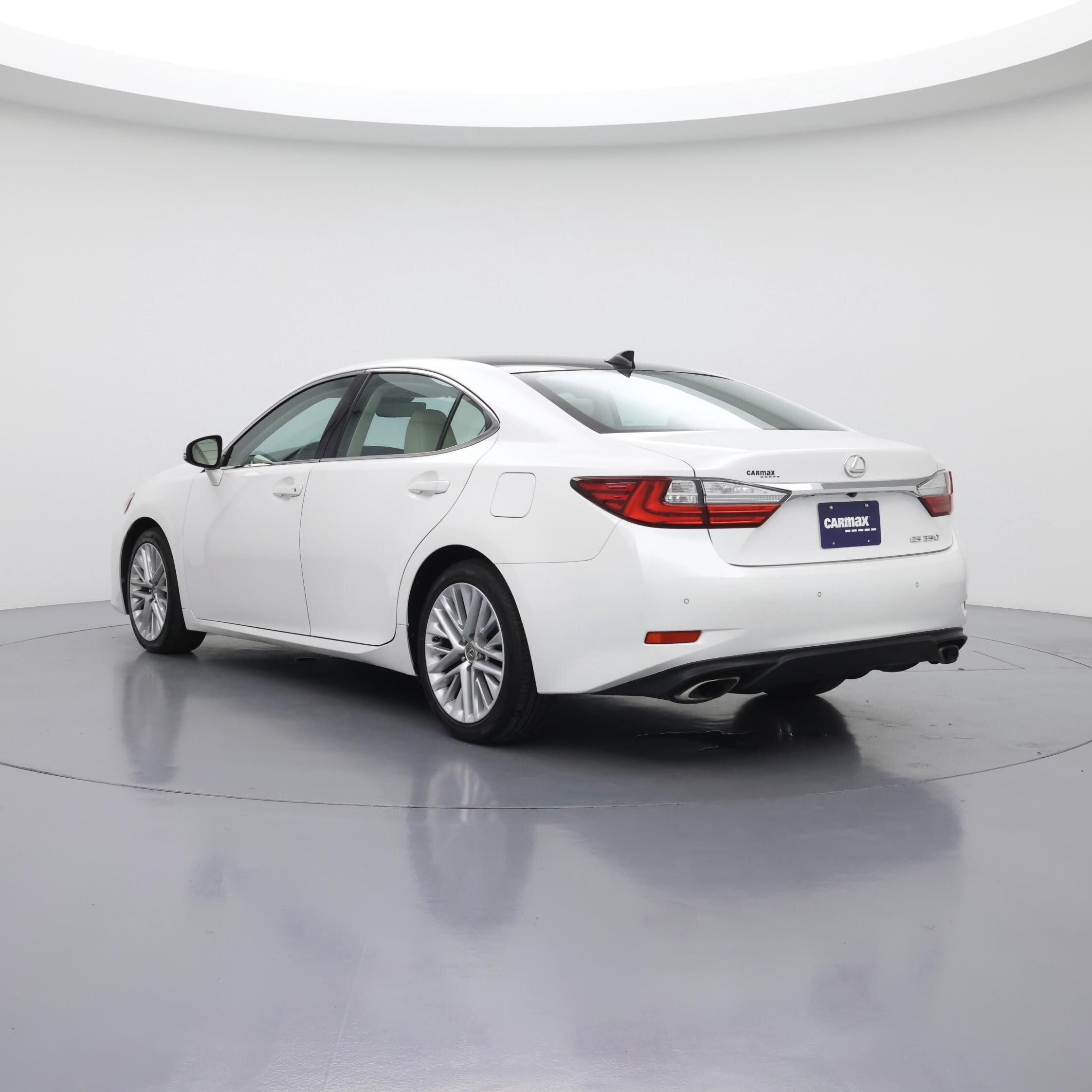 Thumbnail: 2016 Lexus ES - 2