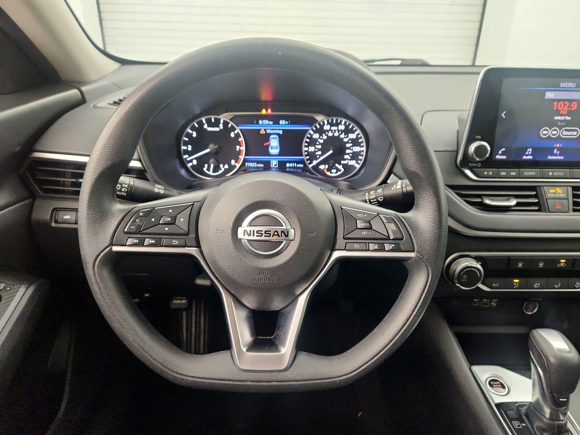 Thumbnail: 2019 Nissan Altima - 10