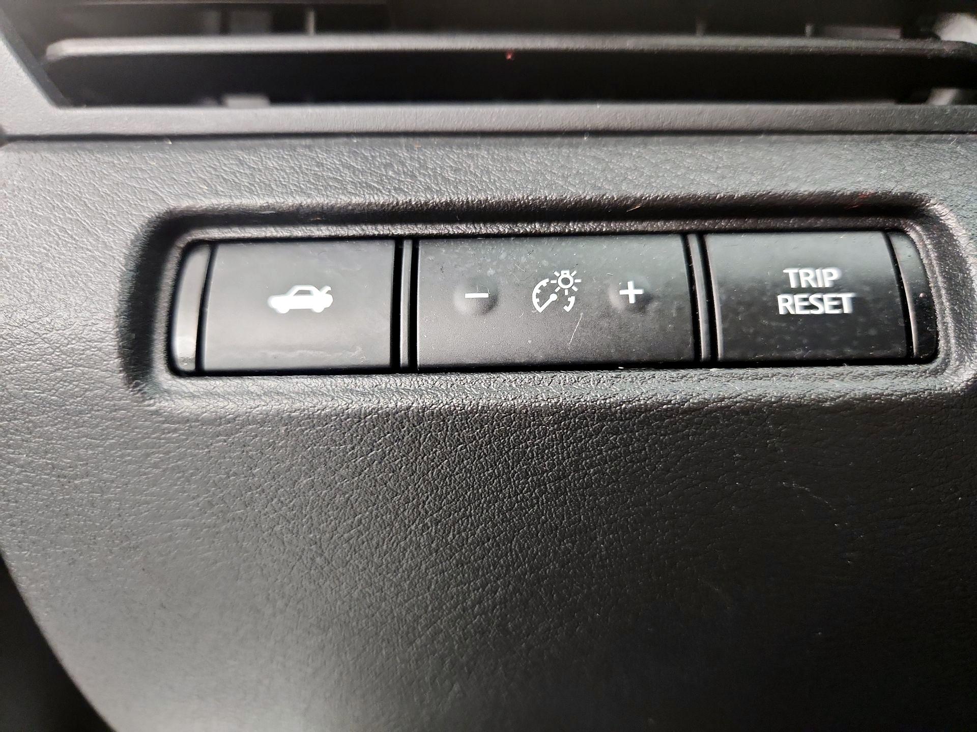 Thumbnail: 2019 Nissan Altima - 13