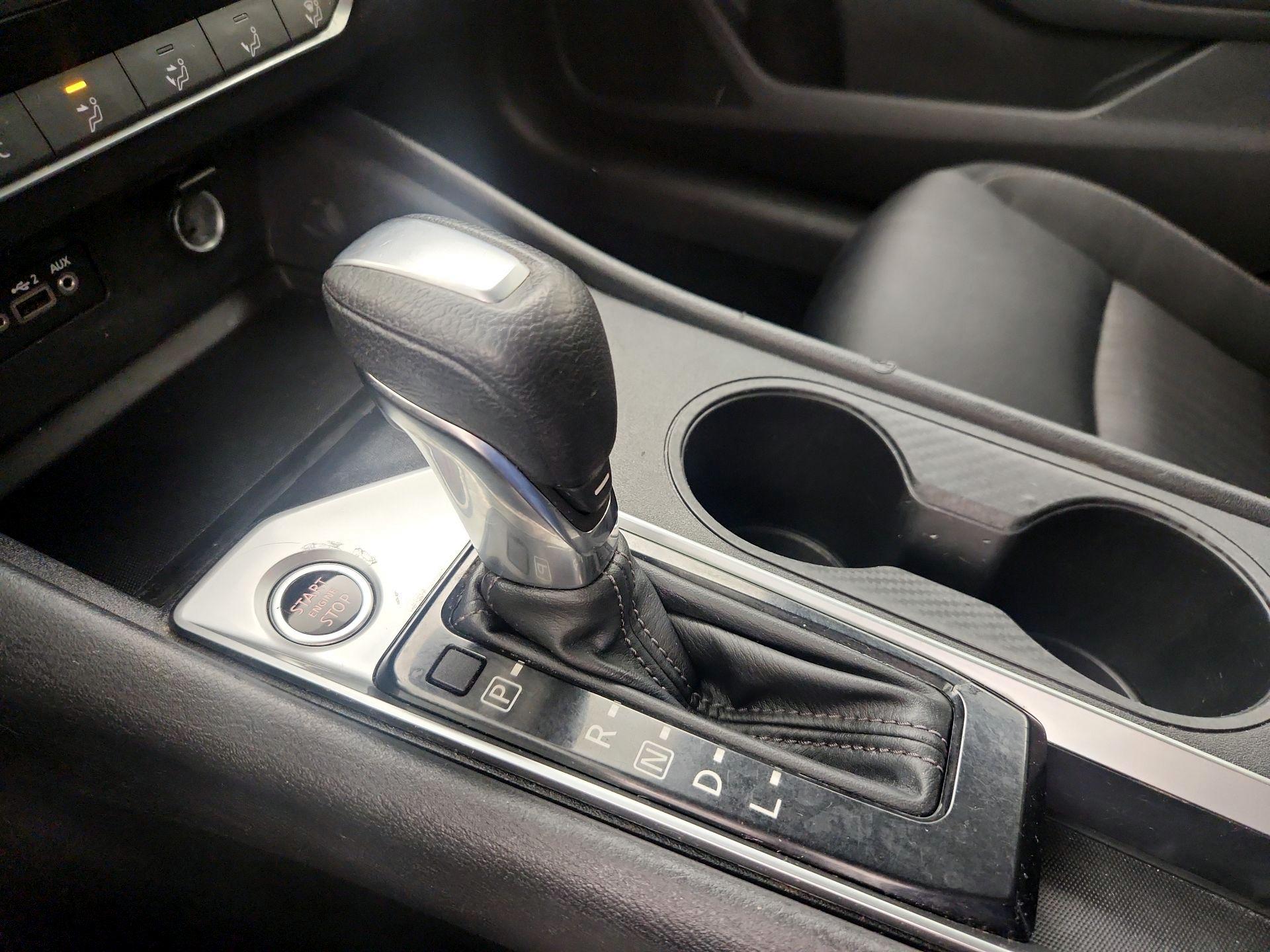 Thumbnail: 2019 Nissan Altima - 17