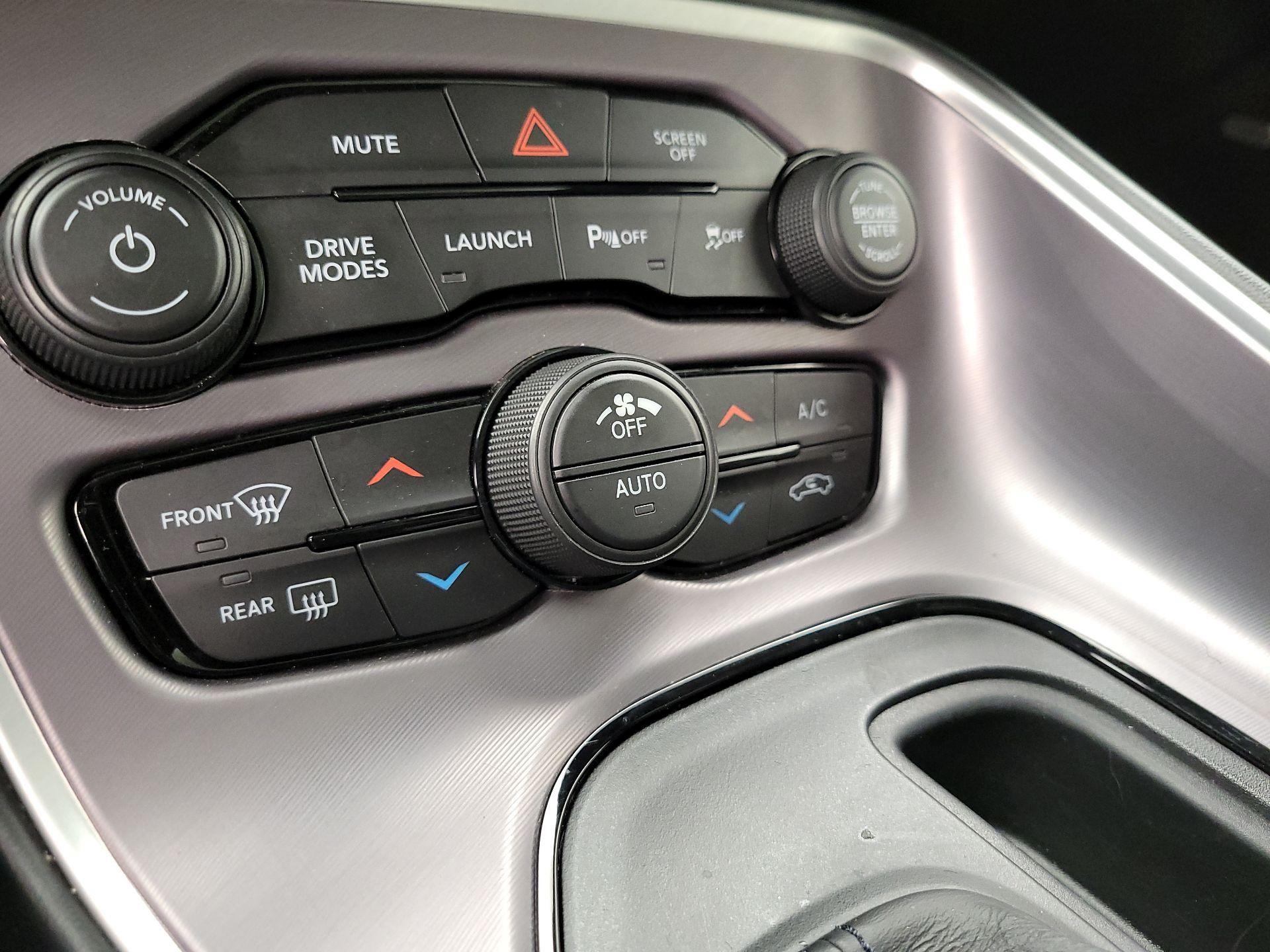 Thumbnail: 2022 Dodge Challenger - 17