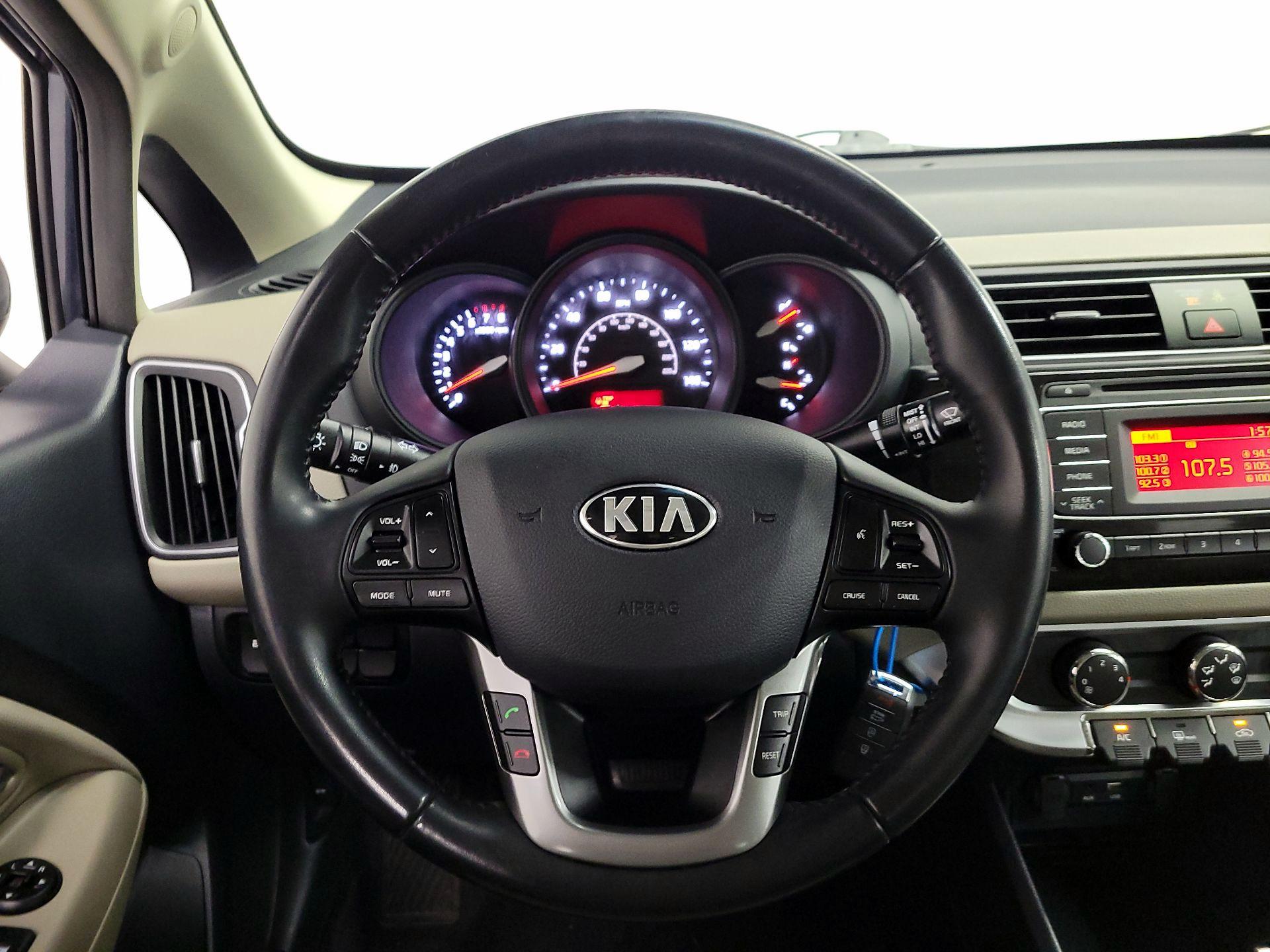 Thumbnail: 2016 Kia Rio - 10