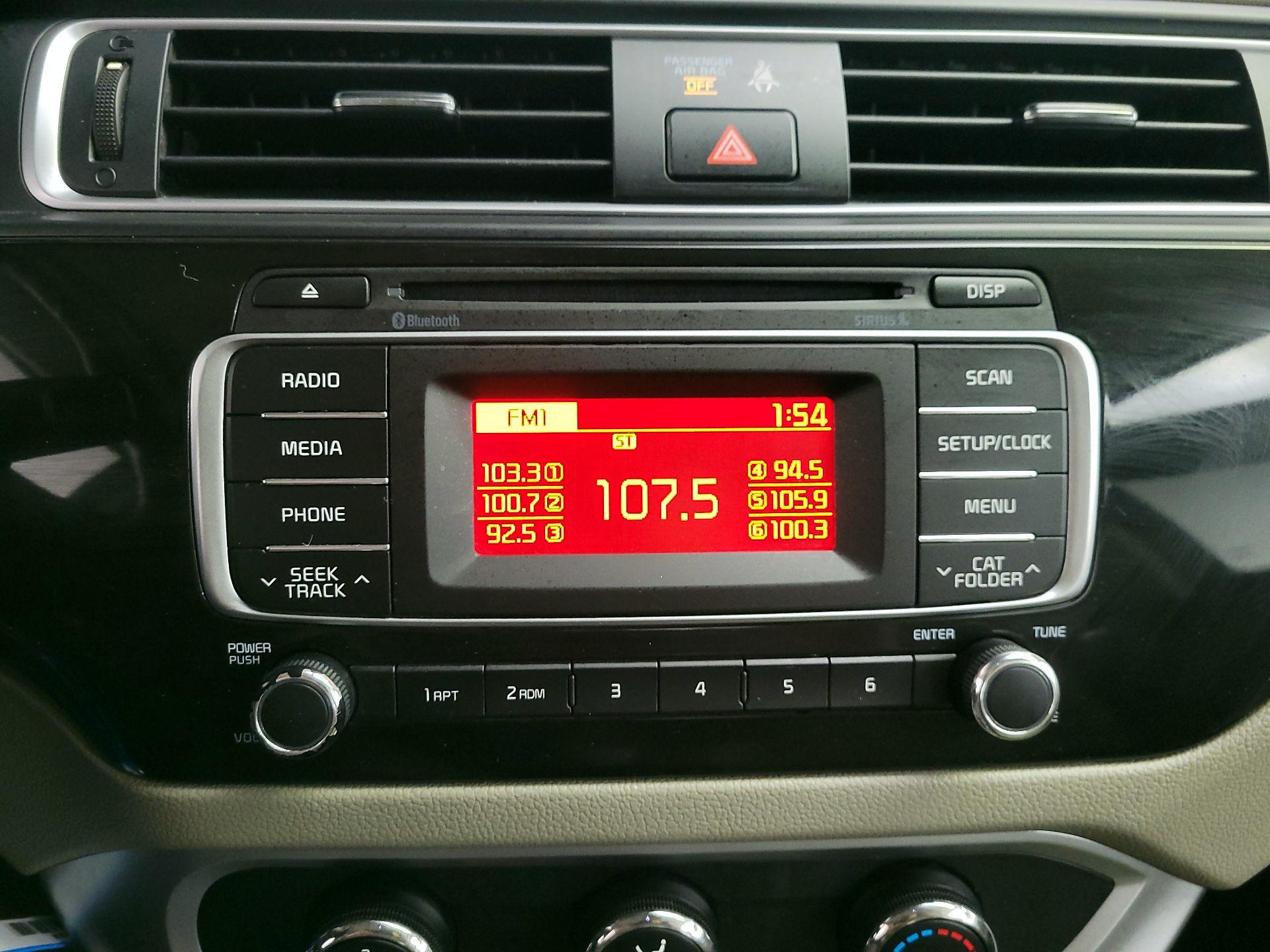 Thumbnail: 2016 Kia Rio - 14