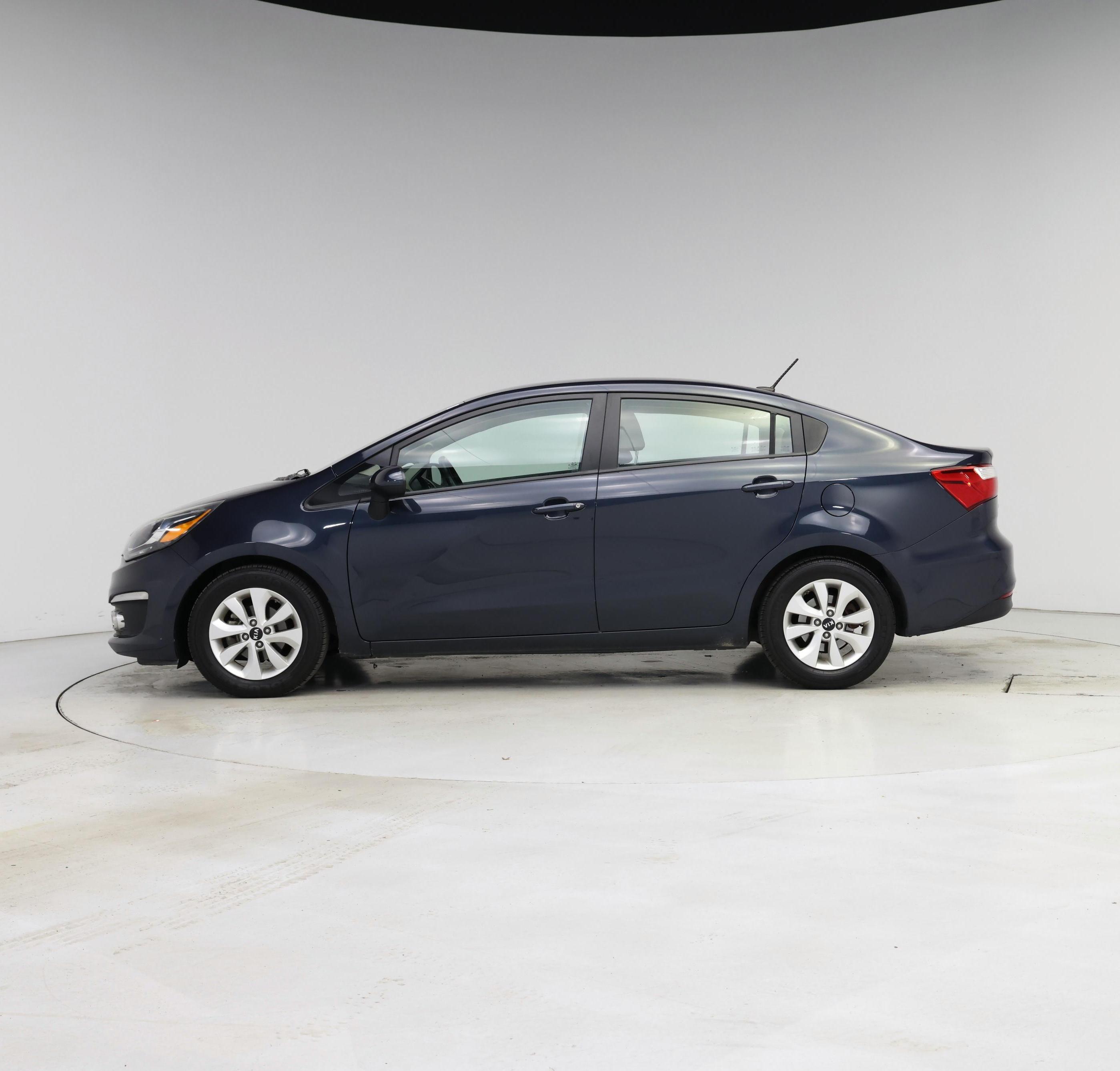 Thumbnail: 2016 Kia Rio - 3