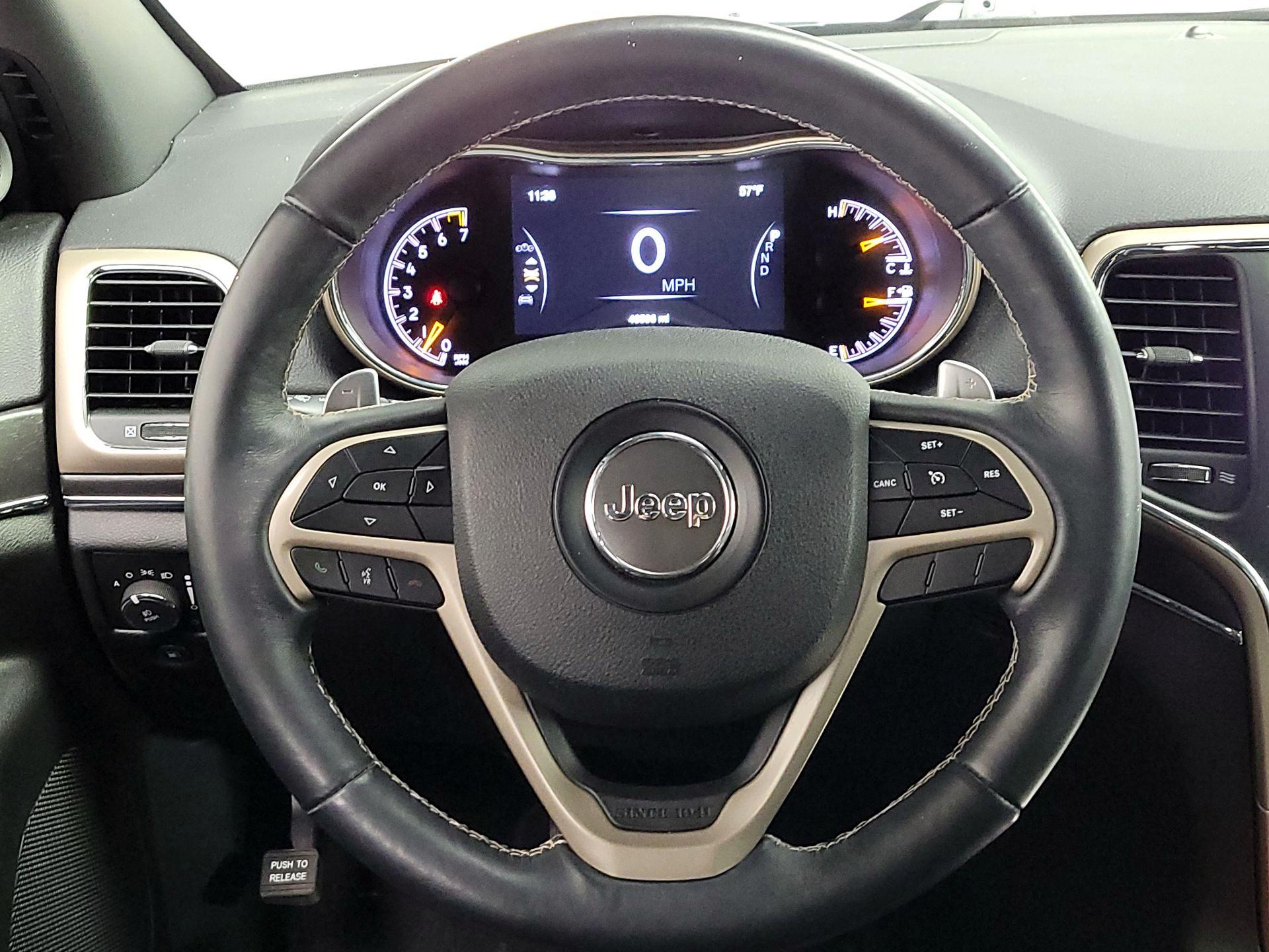 Thumbnail: 2017 Jeep Grand Cherokee - 10