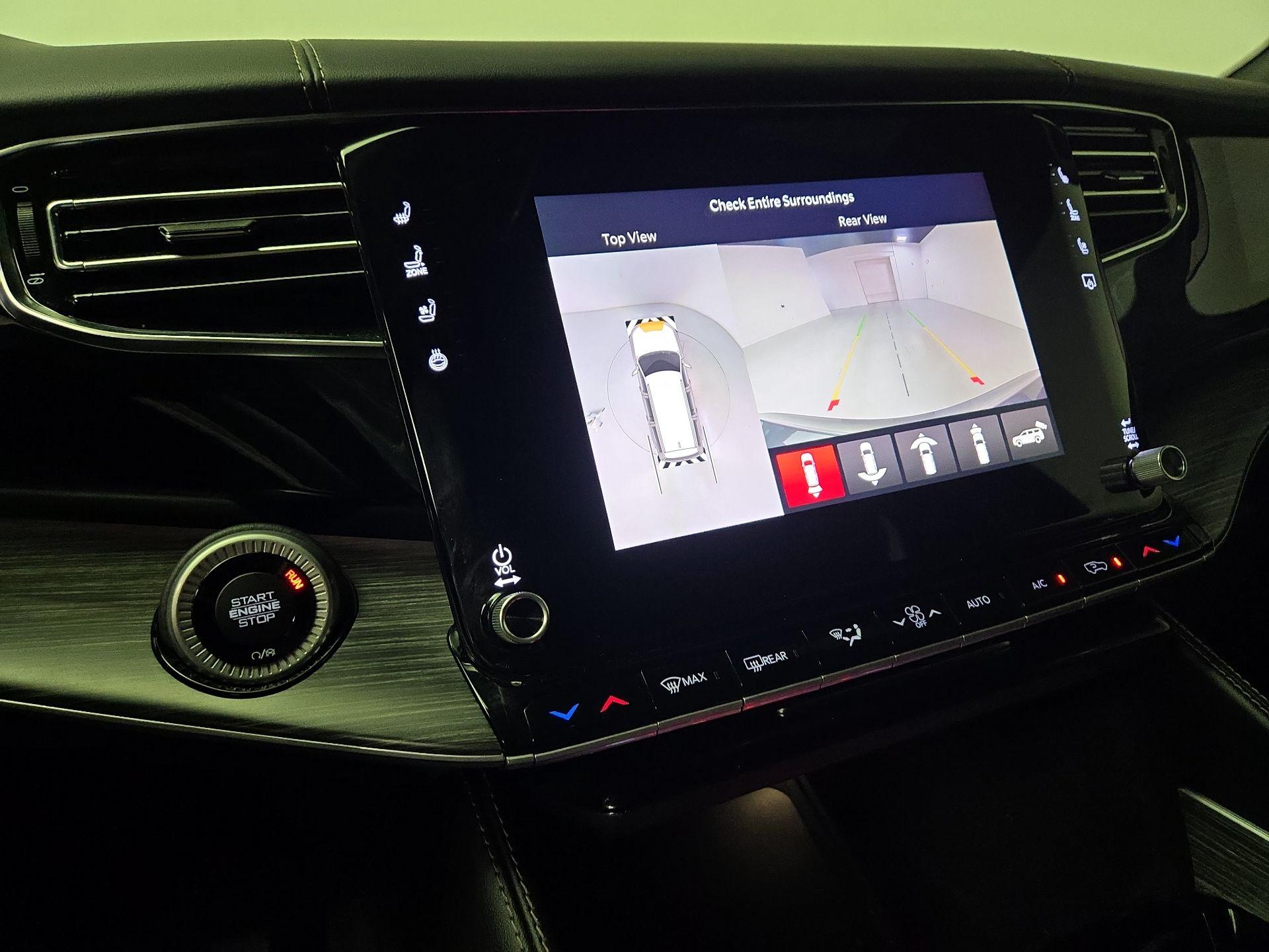 Thumbnail: 2023 Jeep Wagoneer - 15