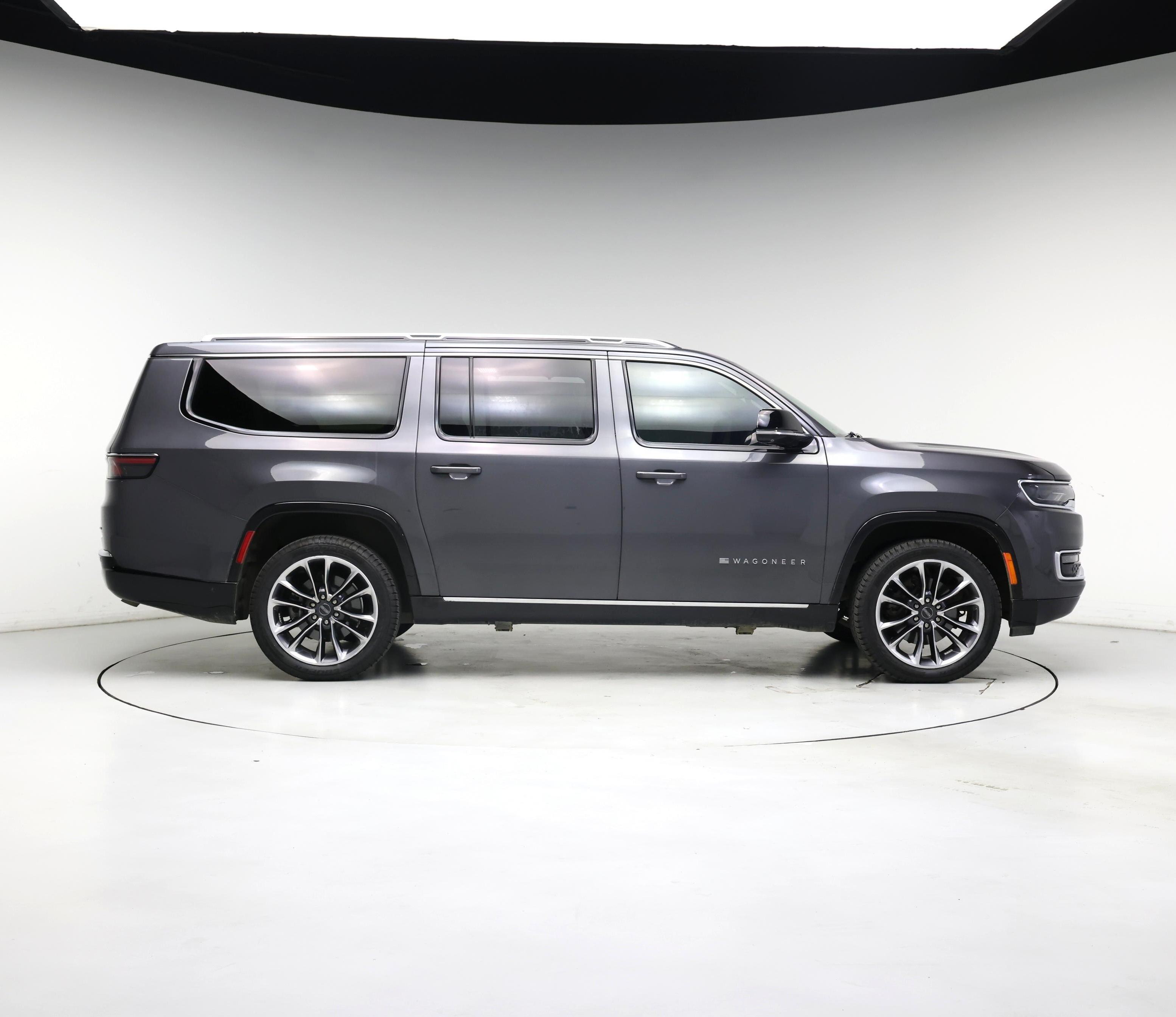 Thumbnail: 2023 Jeep Wagoneer - 7