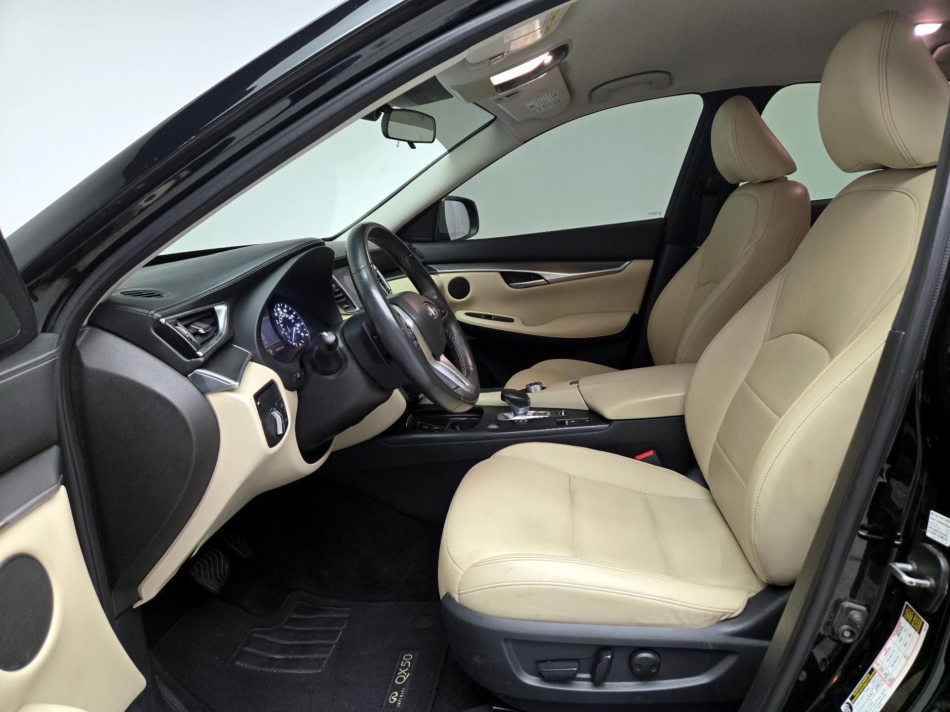 Thumbnail: 2019 INFINITI QX50 - 11