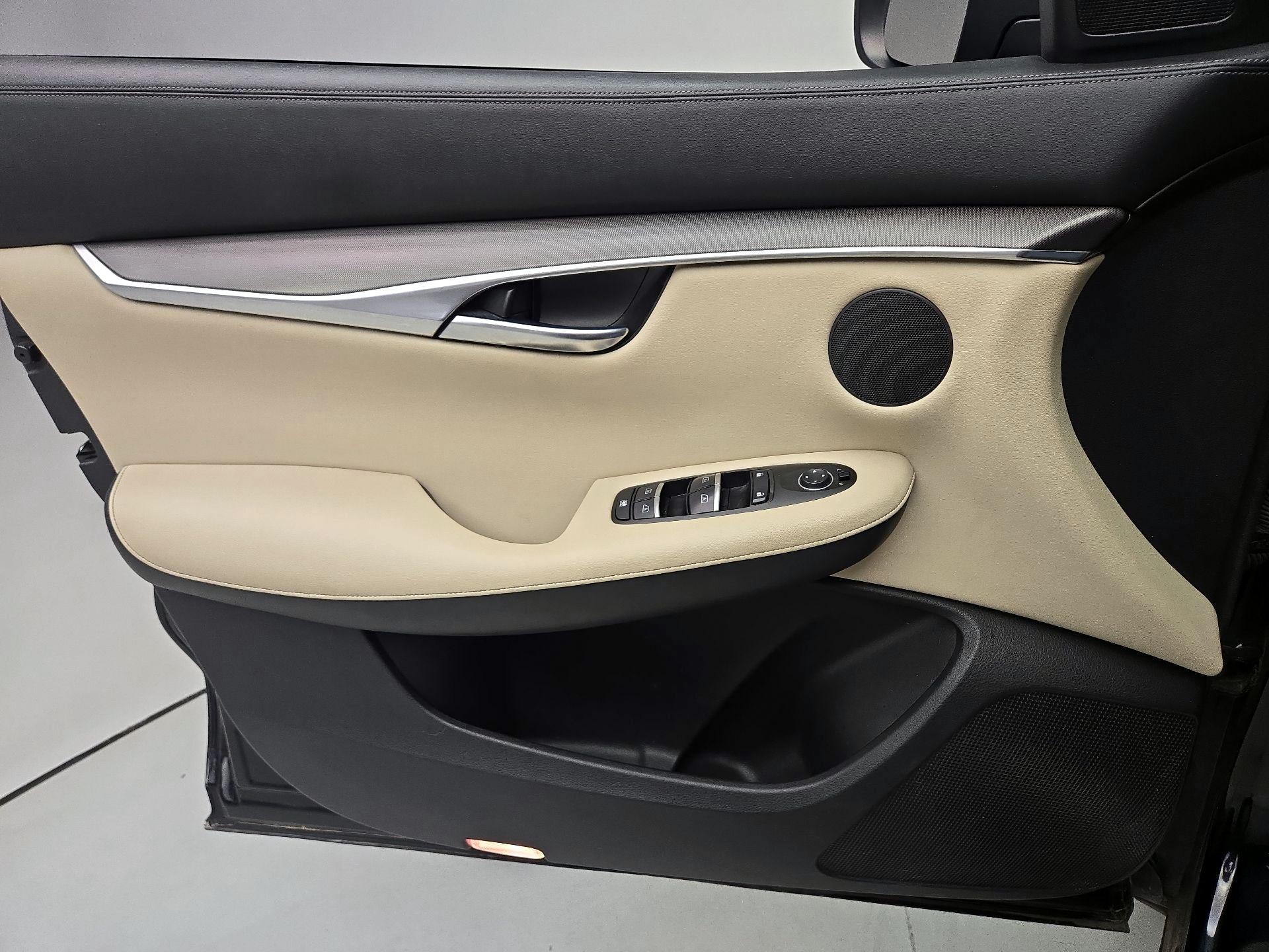 Thumbnail: 2019 INFINITI QX50 - 12