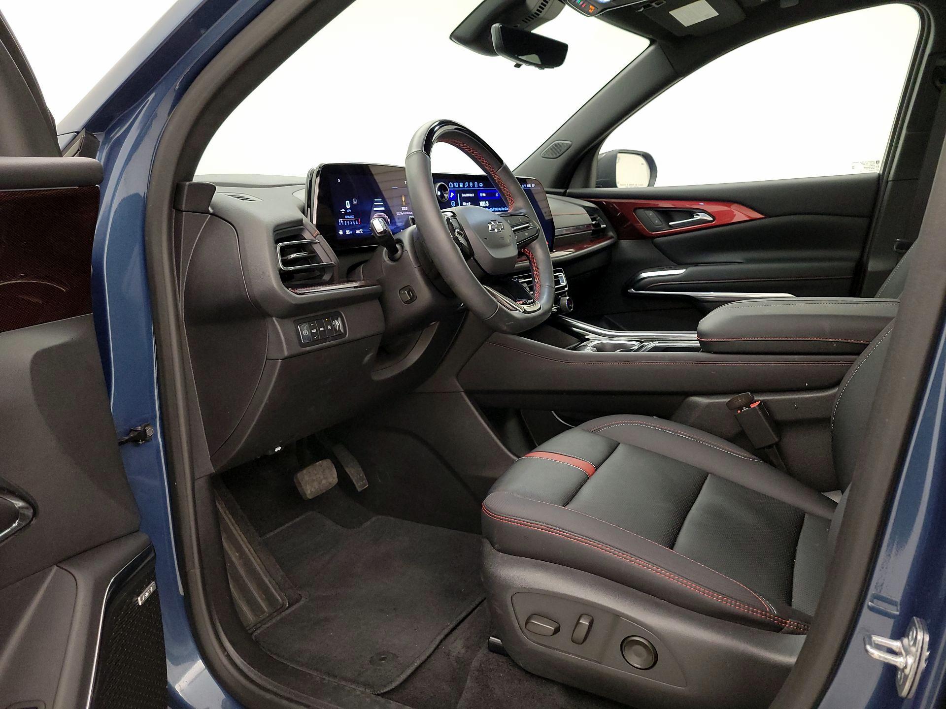 Thumbnail: 2025 Chevrolet Traverse - 11