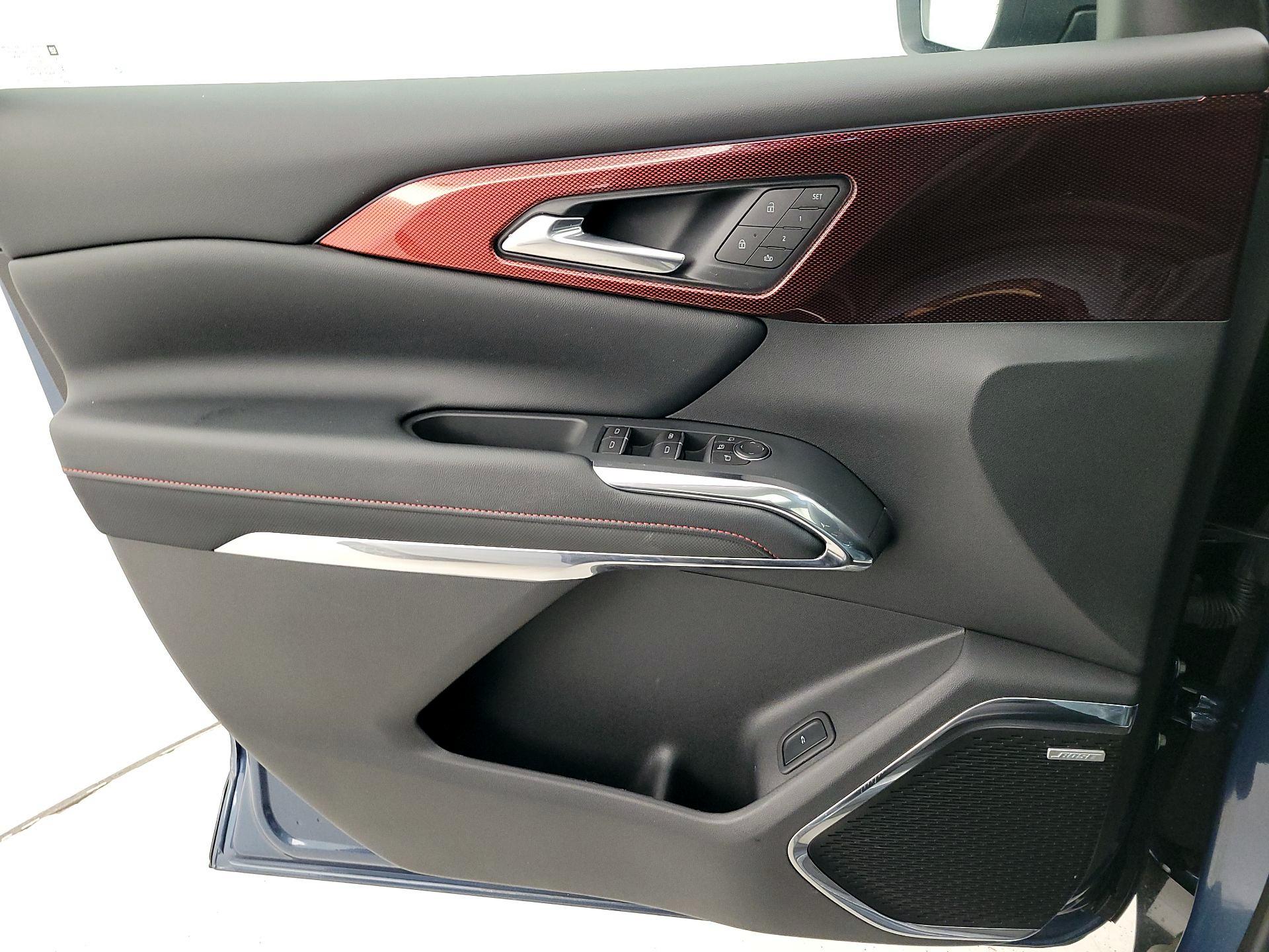 Thumbnail: 2025 Chevrolet Traverse - 12