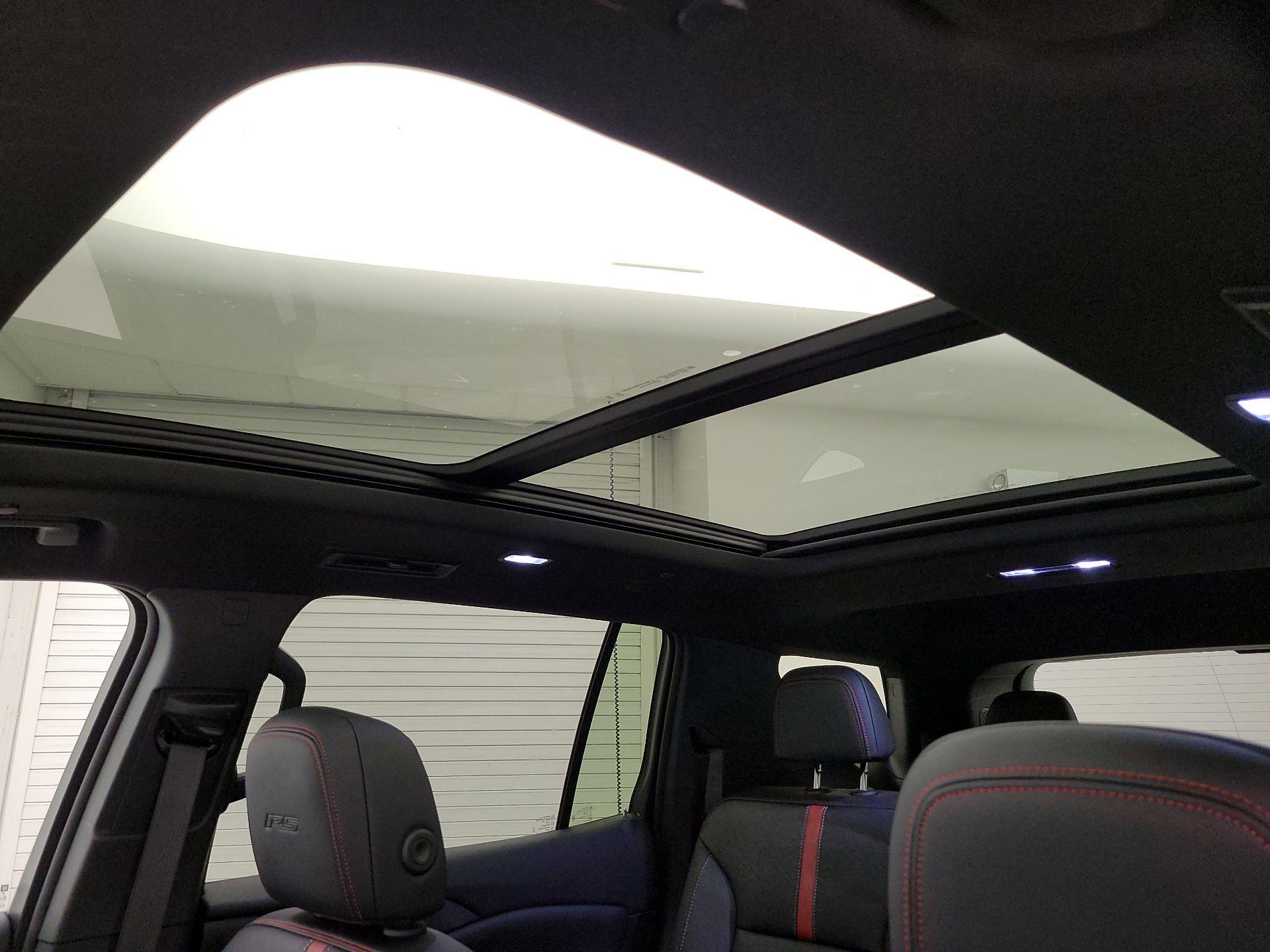 Thumbnail: 2025 Chevrolet Traverse - 20