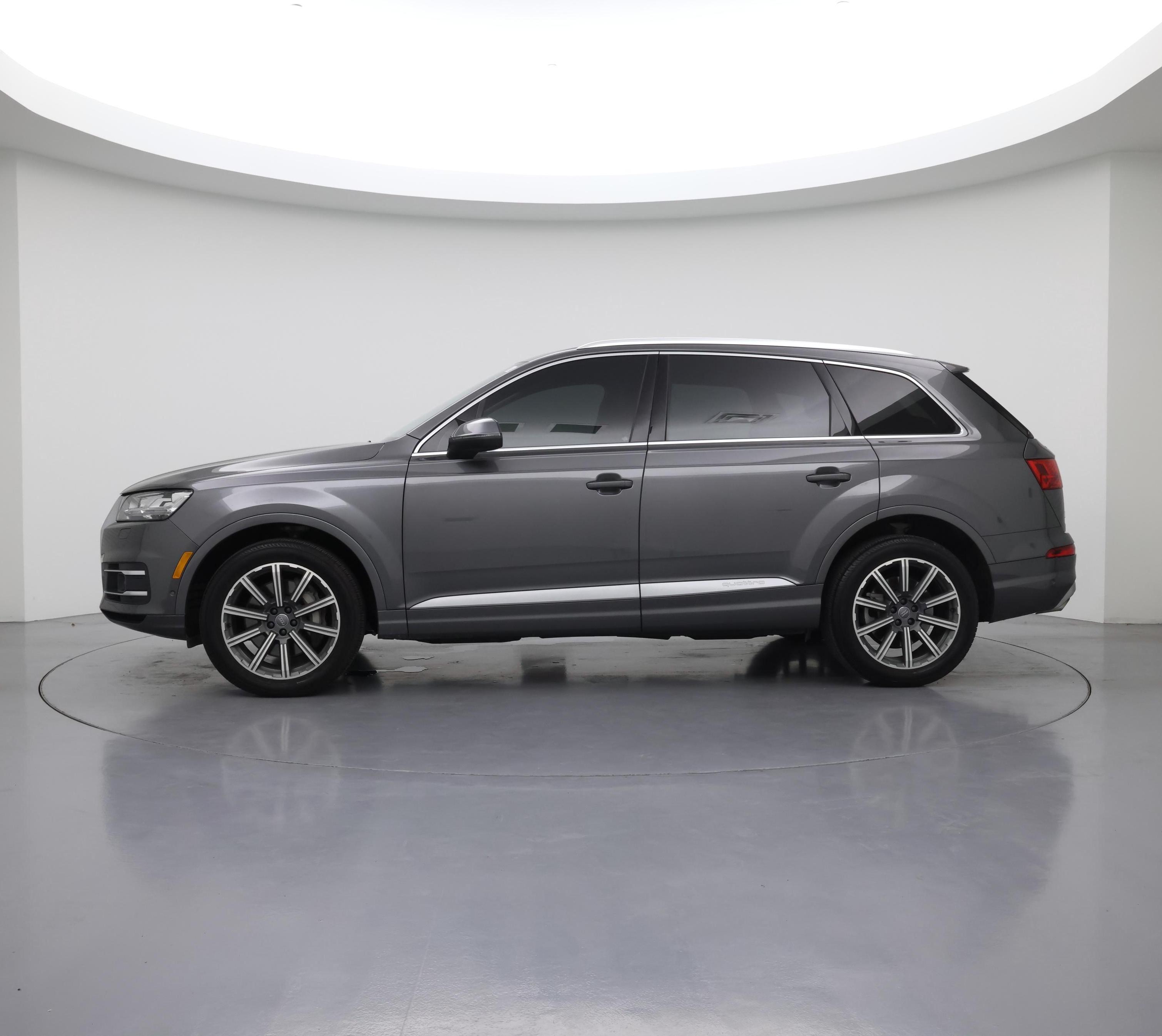 Thumbnail: 2019 Audi Q7 - 3