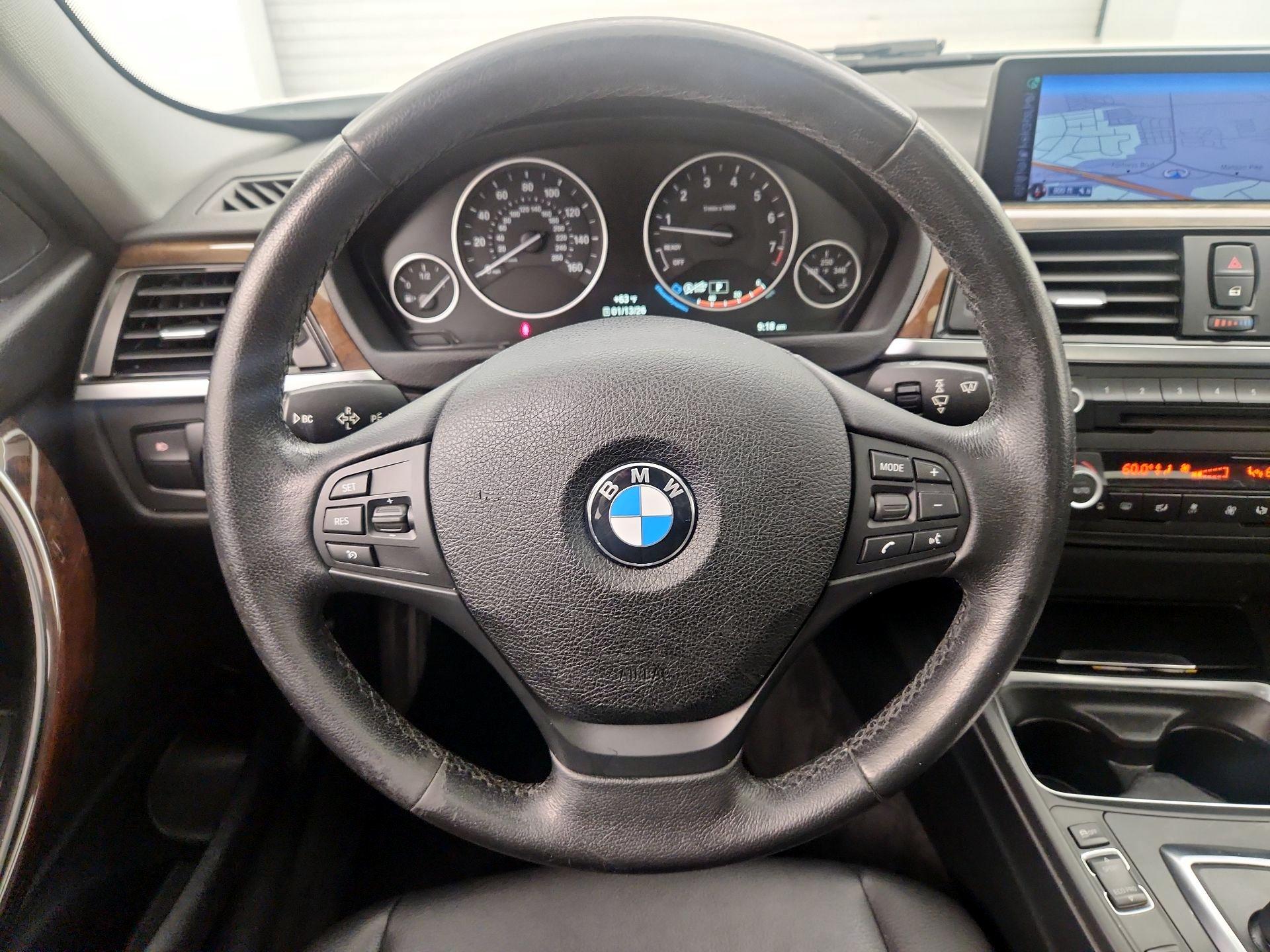 Thumbnail: 2015 BMW 3 Series - 10