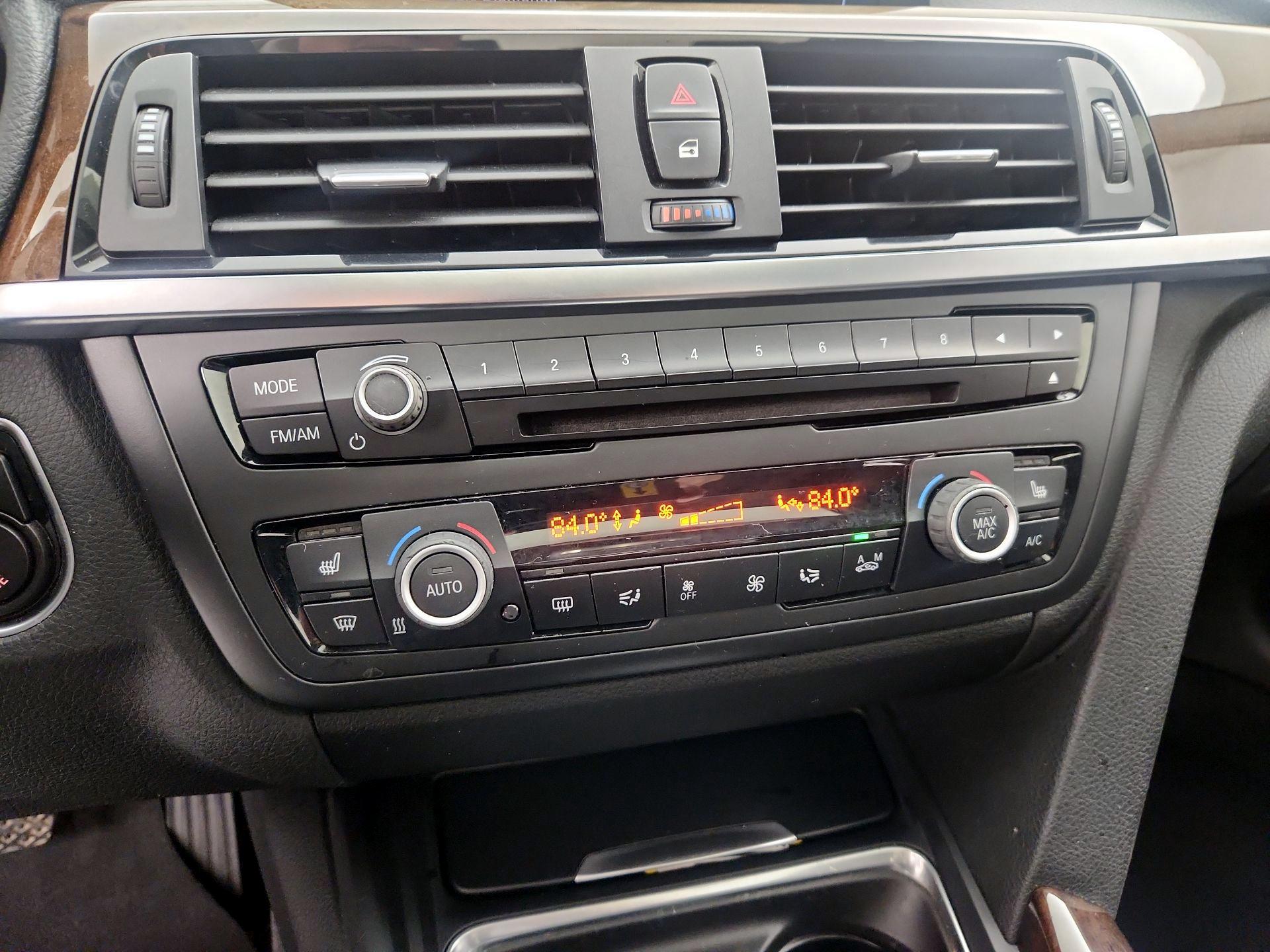 Thumbnail: 2015 BMW 3 Series - 17