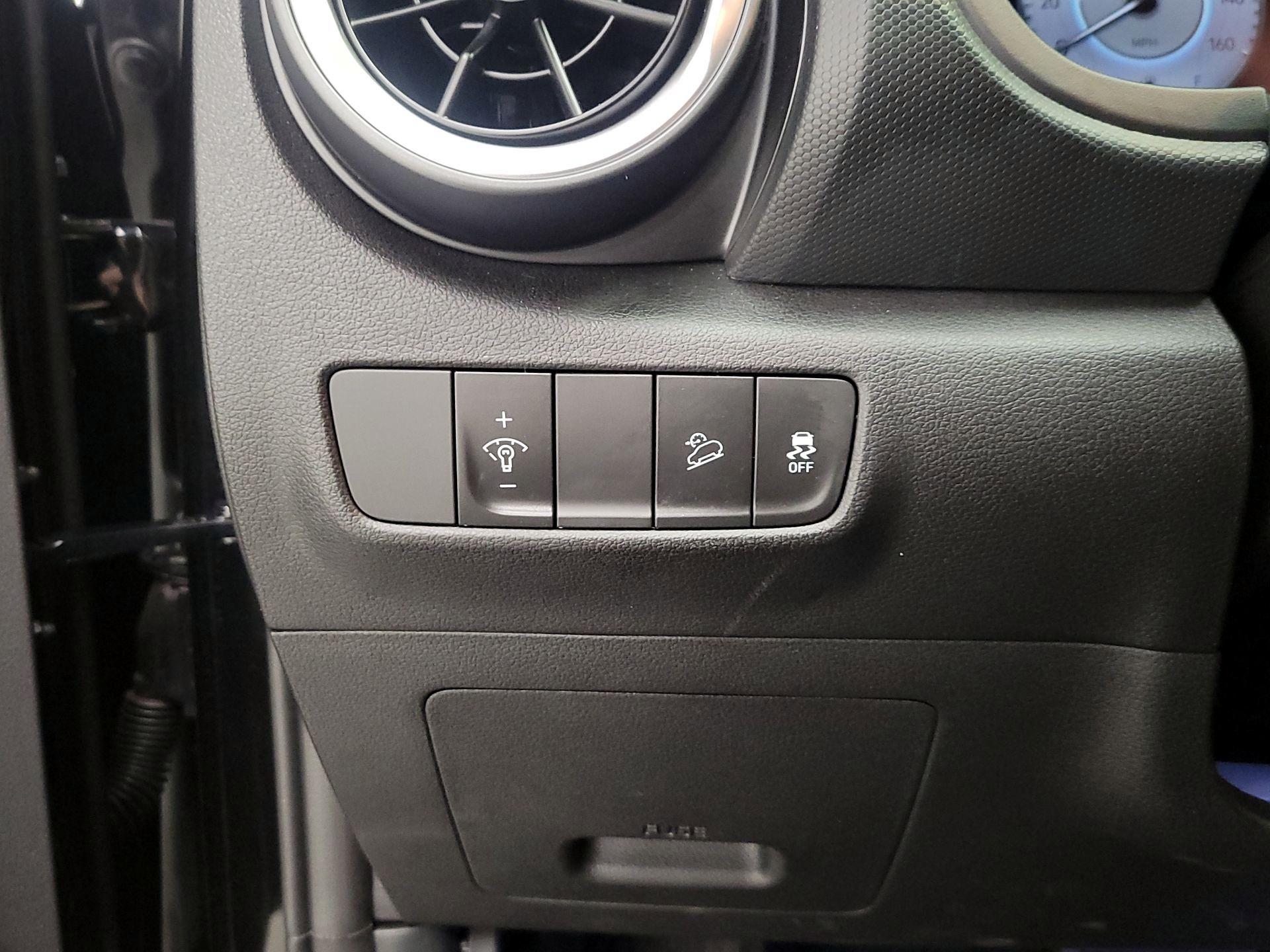 Thumbnail: 2023 Hyundai Kona - 13