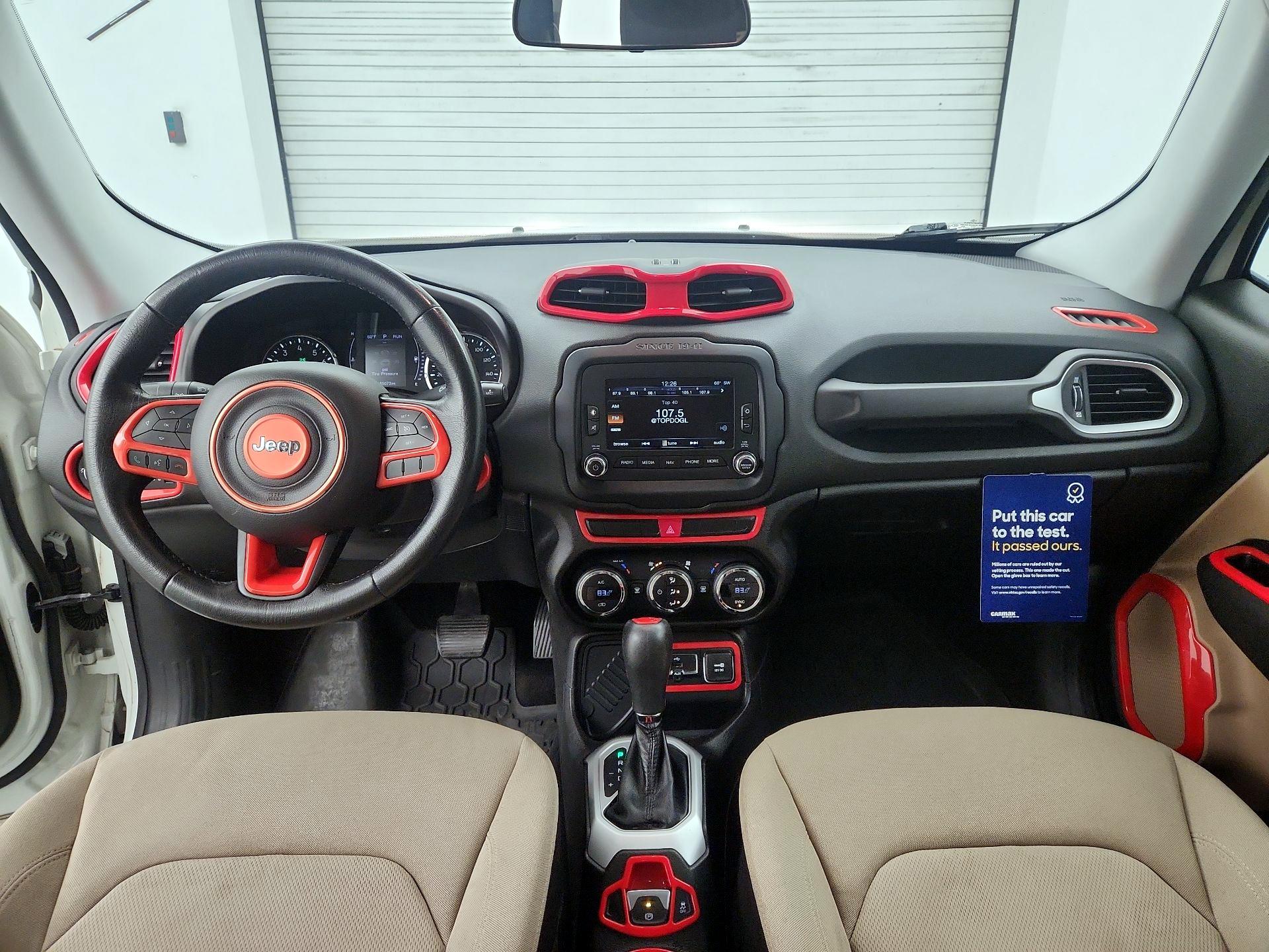 Thumbnail: 2015 Jeep Renegade - 9