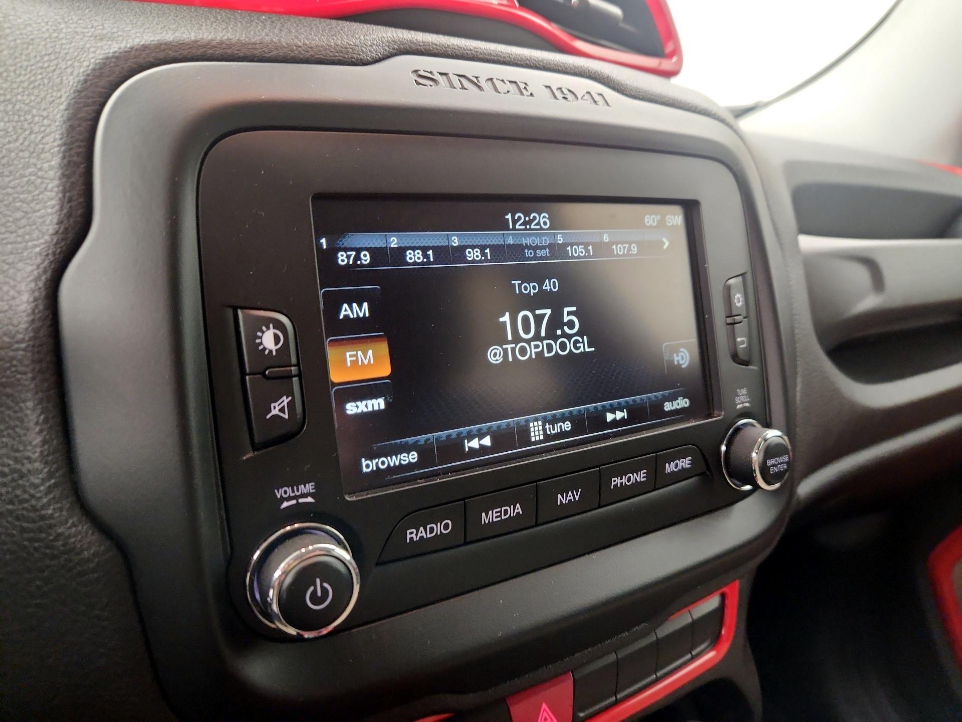 Thumbnail: 2015 Jeep Renegade - 15