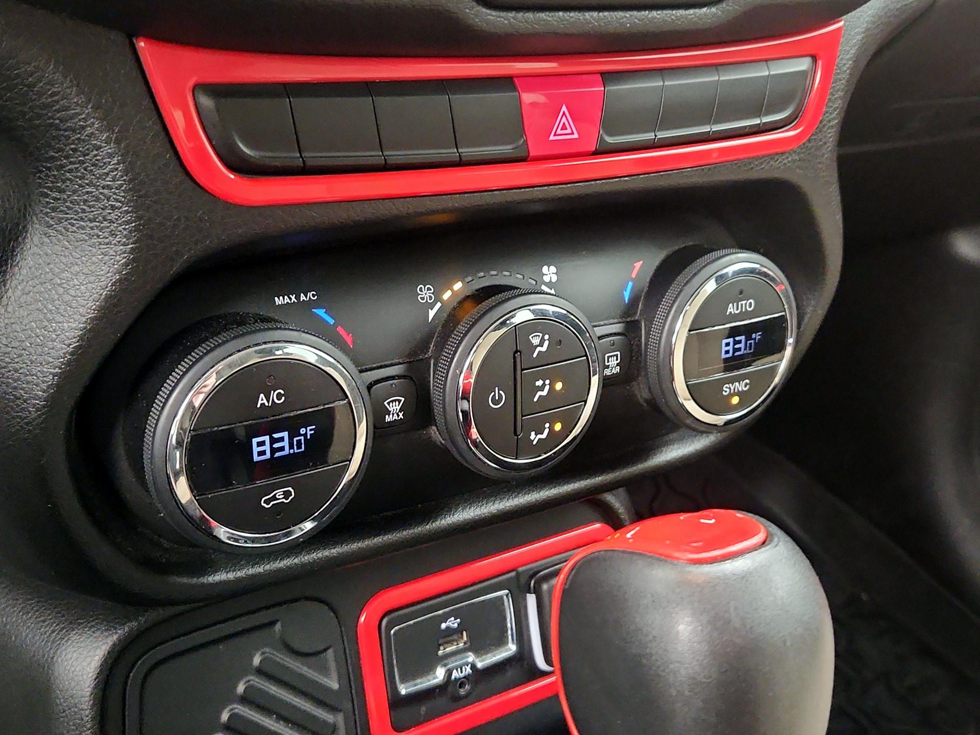 Thumbnail: 2015 Jeep Renegade - 16