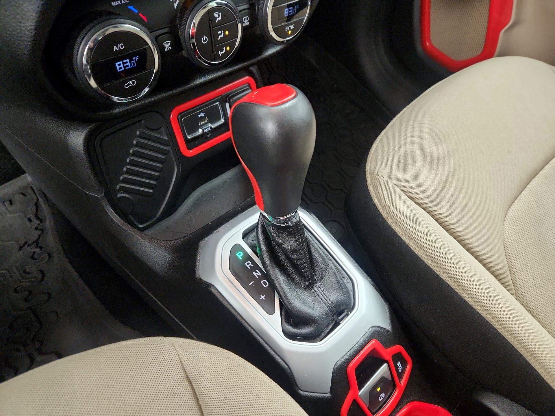 Thumbnail: 2015 Jeep Renegade - 17