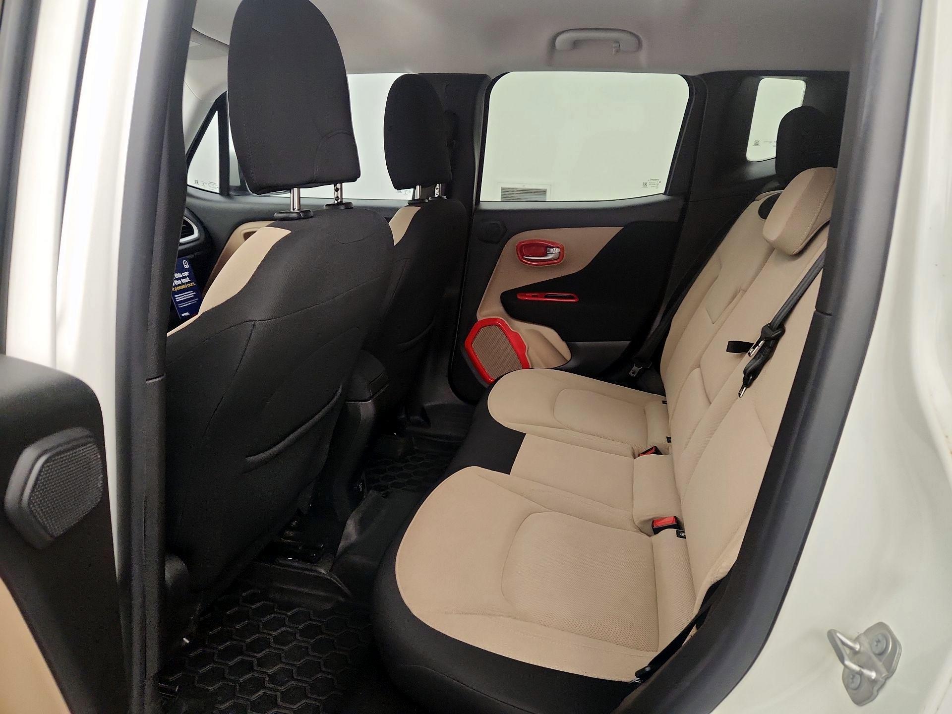 Thumbnail: 2015 Jeep Renegade - 19