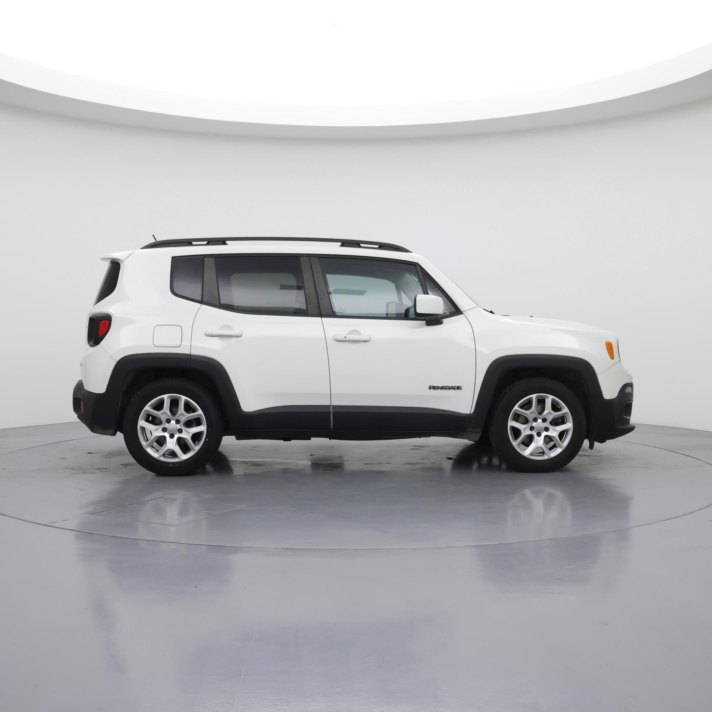 Thumbnail: 2015 Jeep Renegade - 7