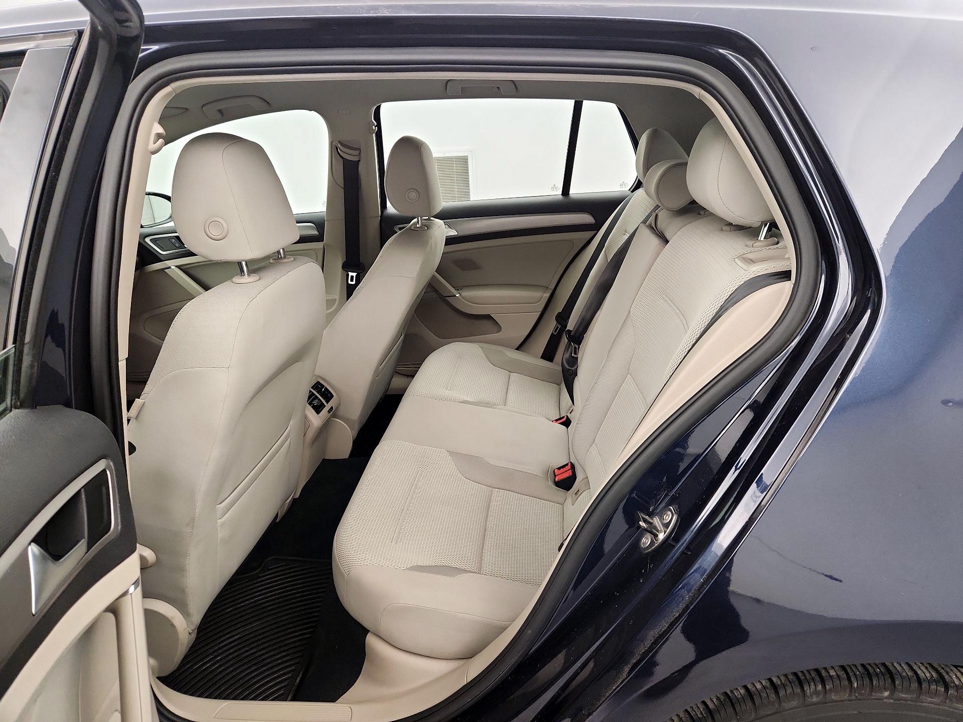 Thumbnail: 2017 Volkswagen Golf - 19