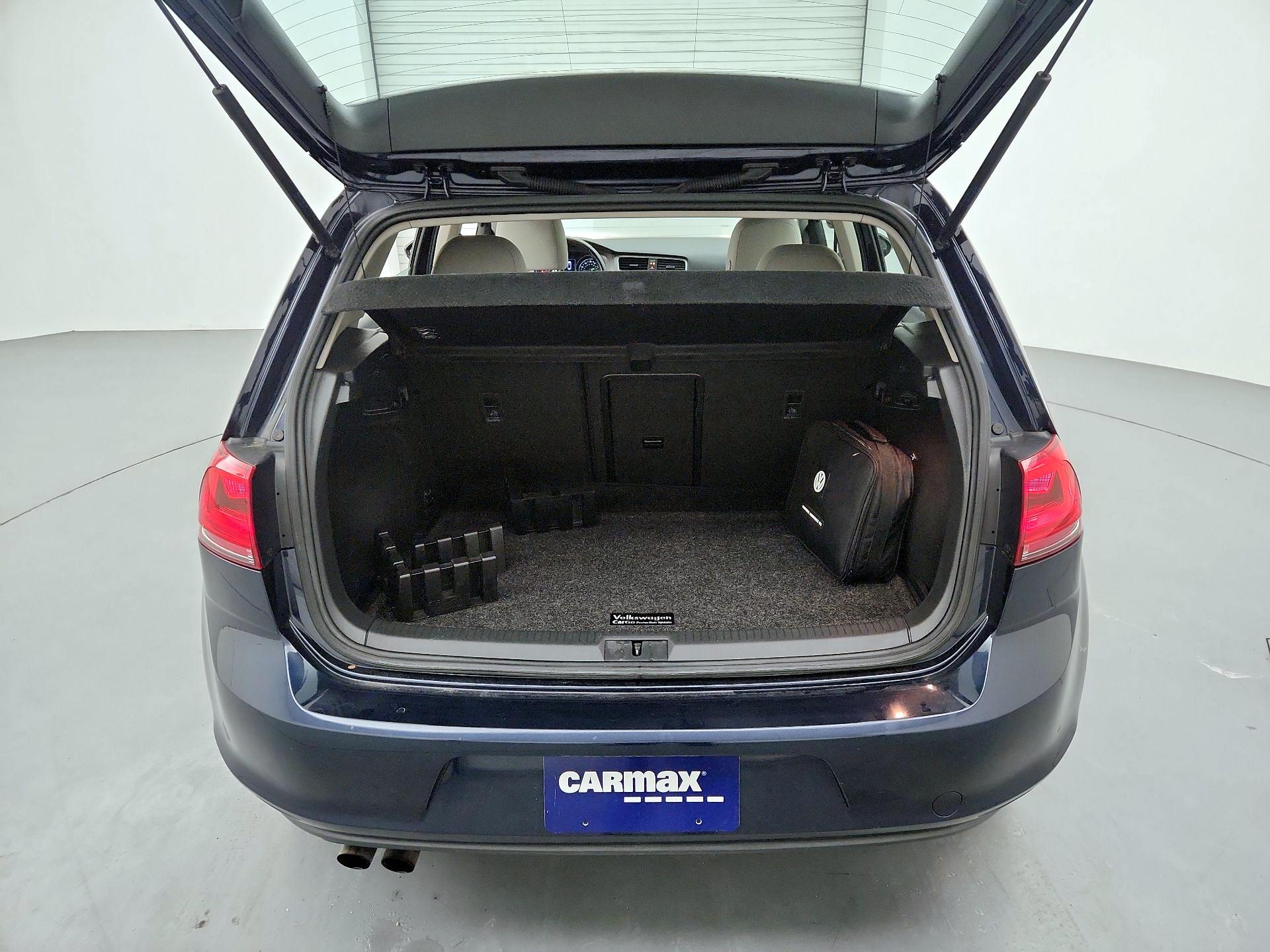 Thumbnail: 2017 Volkswagen Golf - 20