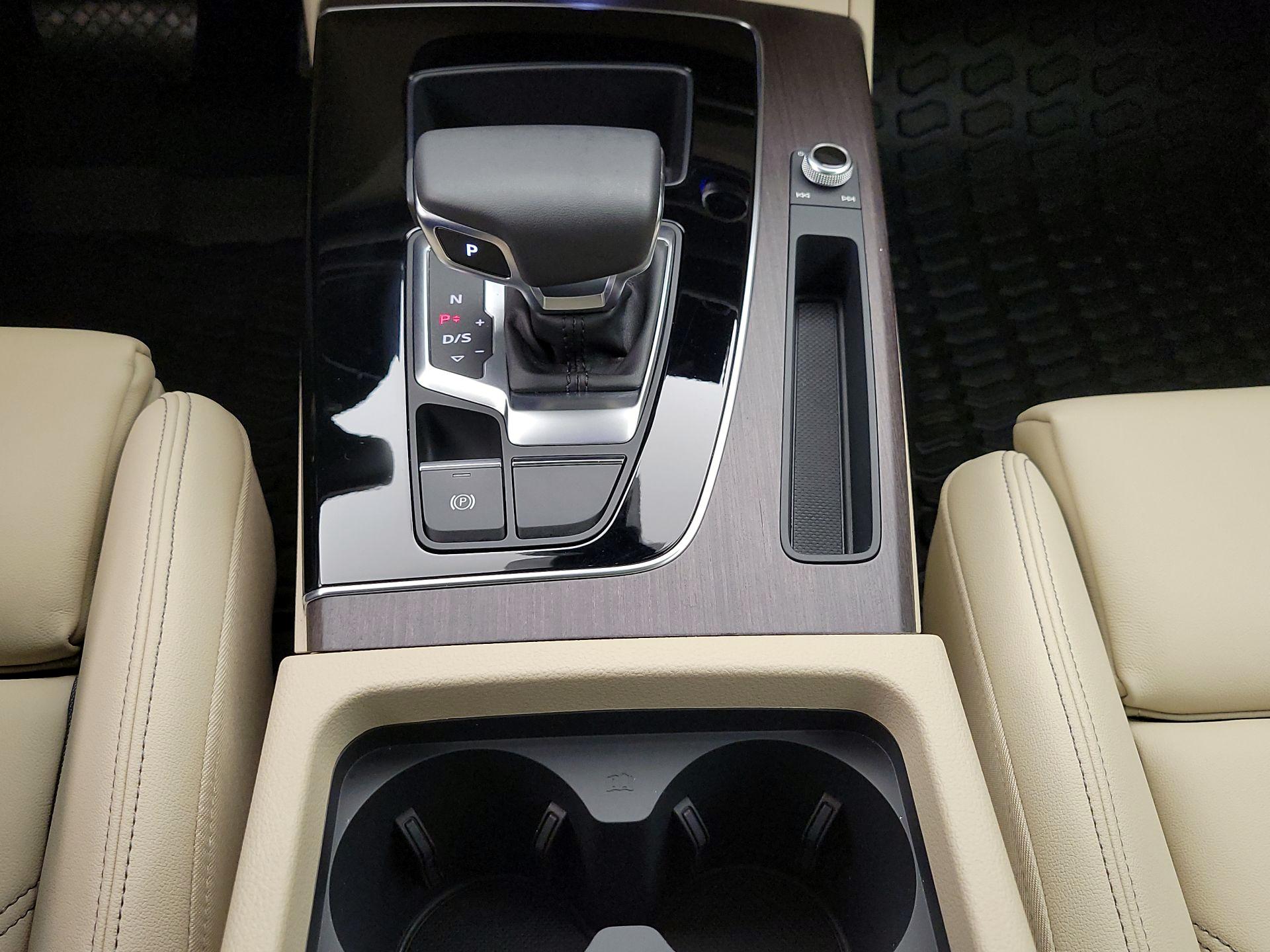 Thumbnail: 2024 Audi Q5 - 17