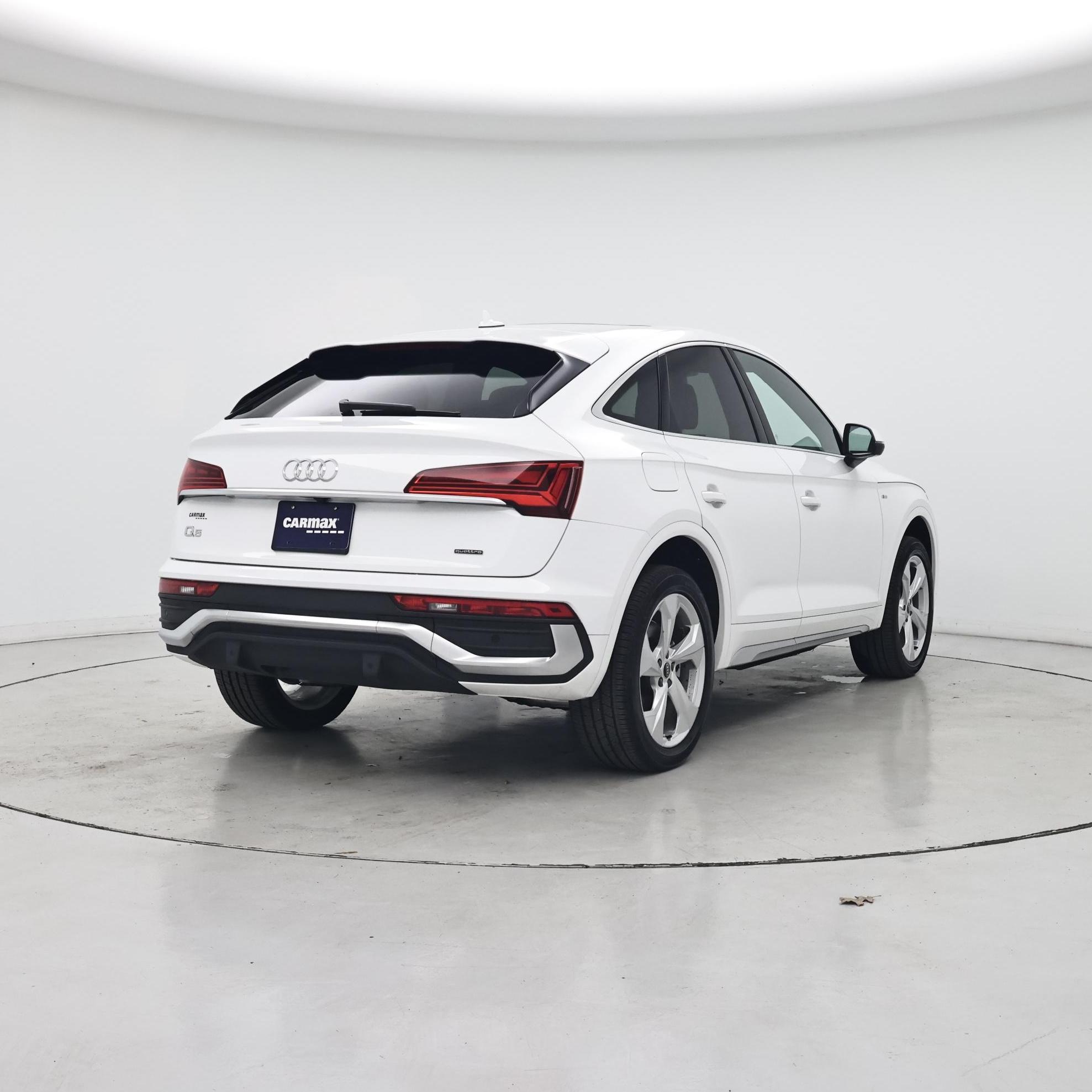 Thumbnail: 2024 Audi Q5 - 8