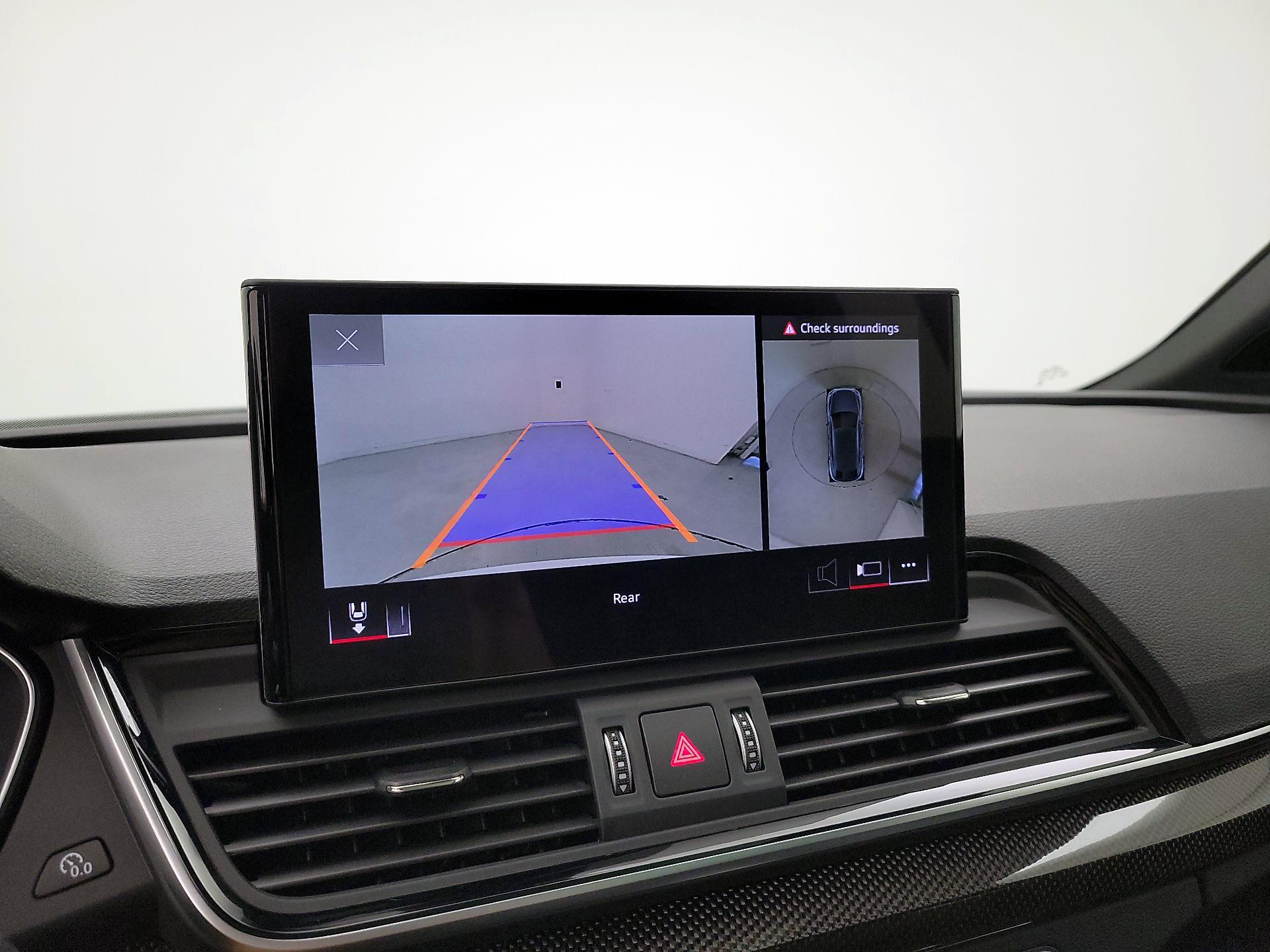 Thumbnail: 2024 Audi SQ5 - 15