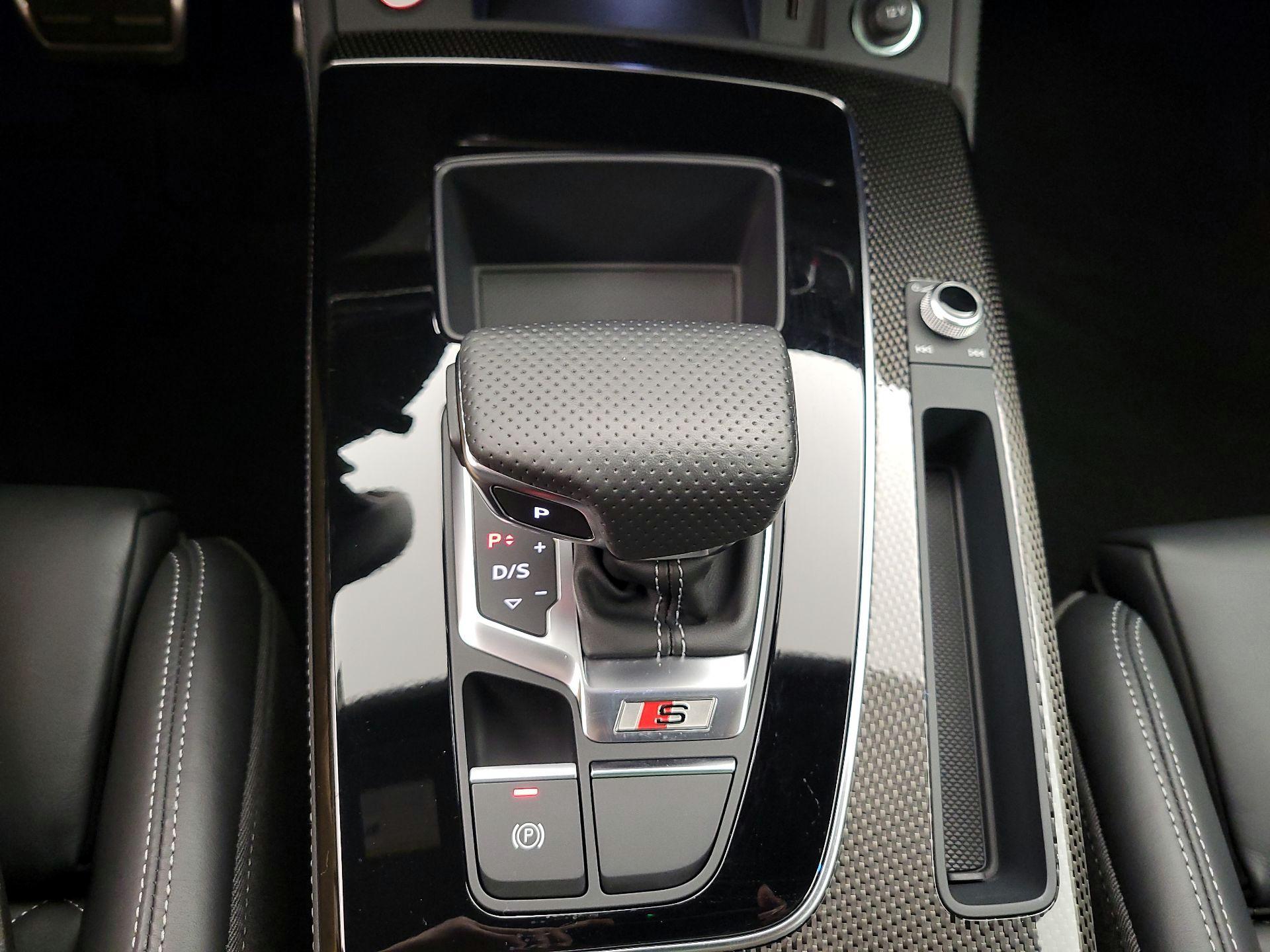 Thumbnail: 2024 Audi SQ5 - 18