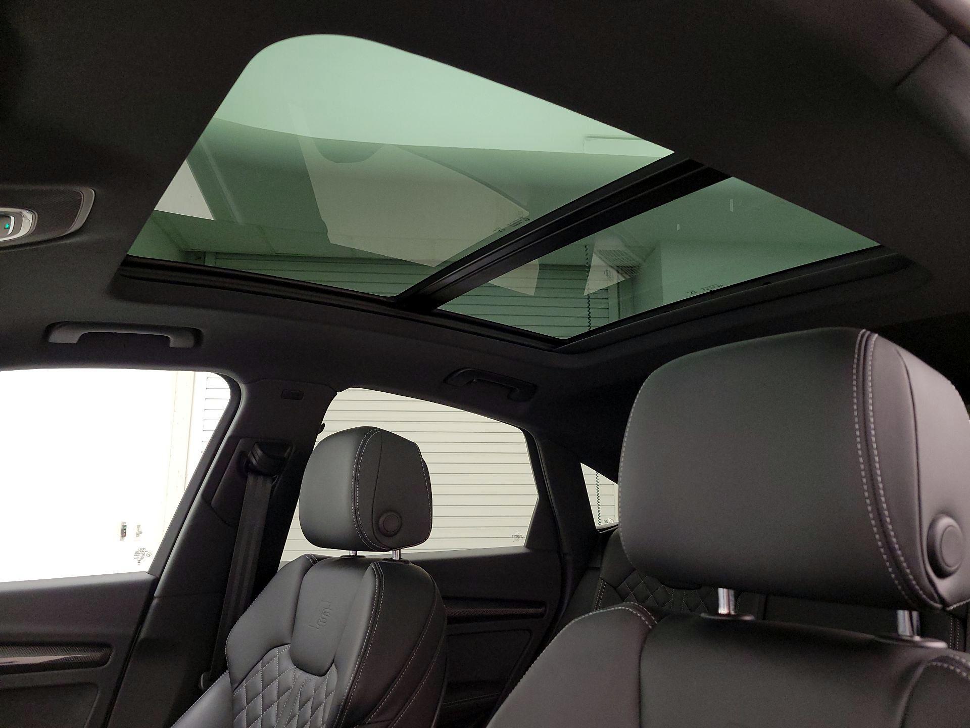 Thumbnail: 2024 Audi SQ5 - 20