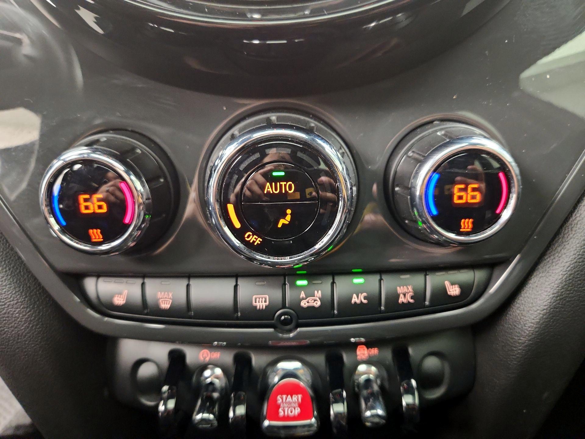 Thumbnail: 2021 MINI Cooper Countryman - 16