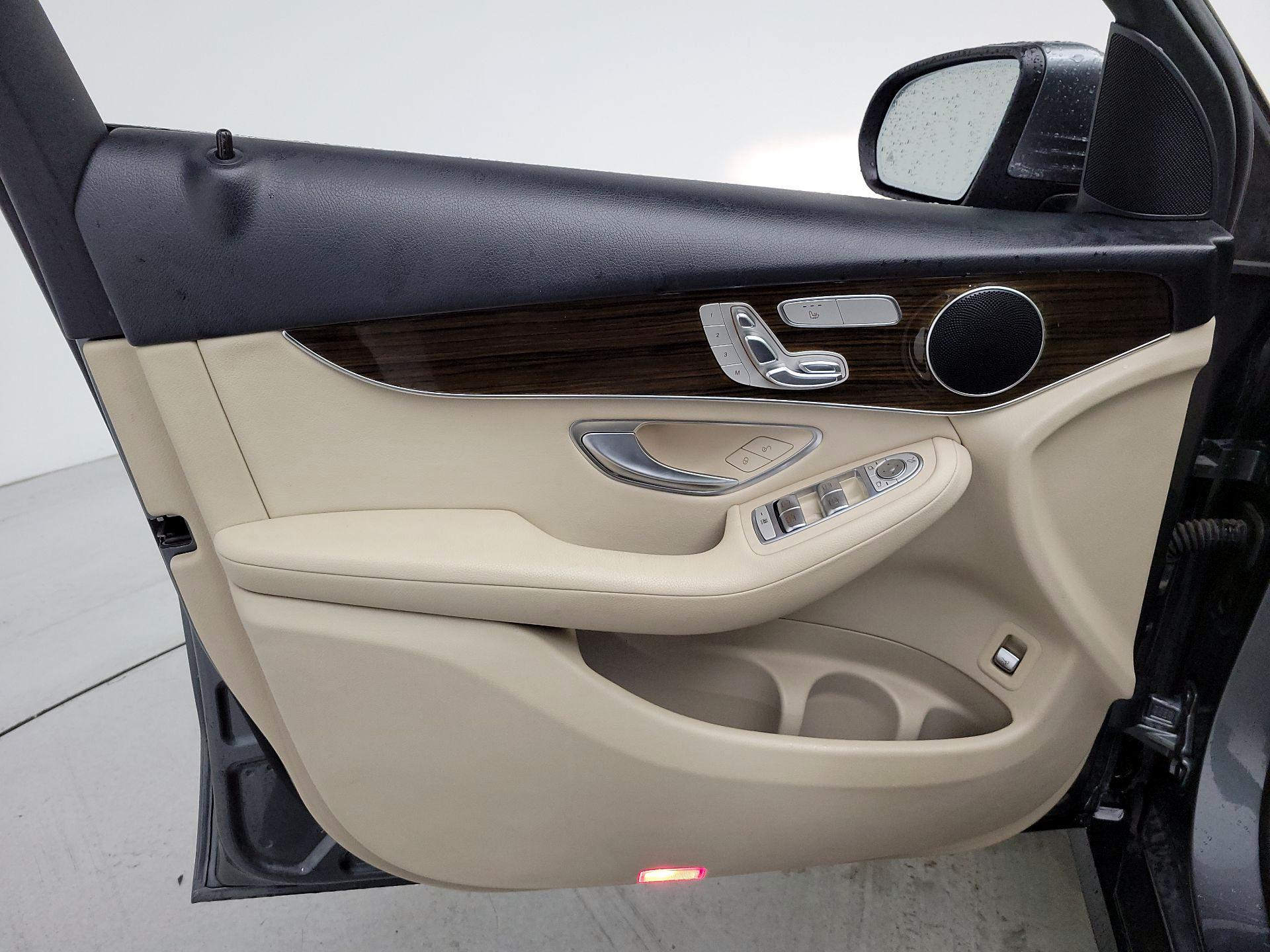 Thumbnail: 2019 Mercedes-Benz GLC - 12