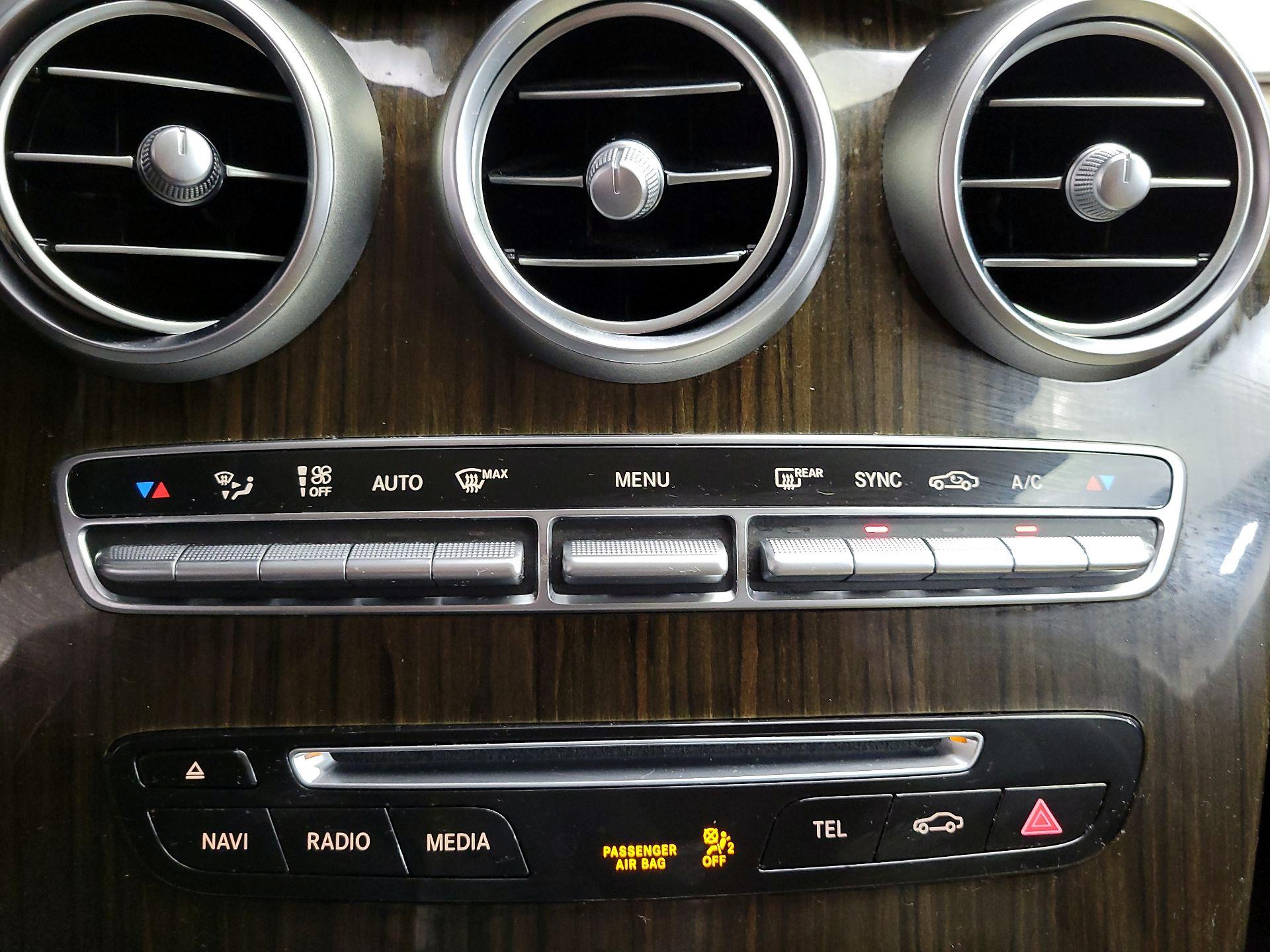 Thumbnail: 2019 Mercedes-Benz GLC - 16