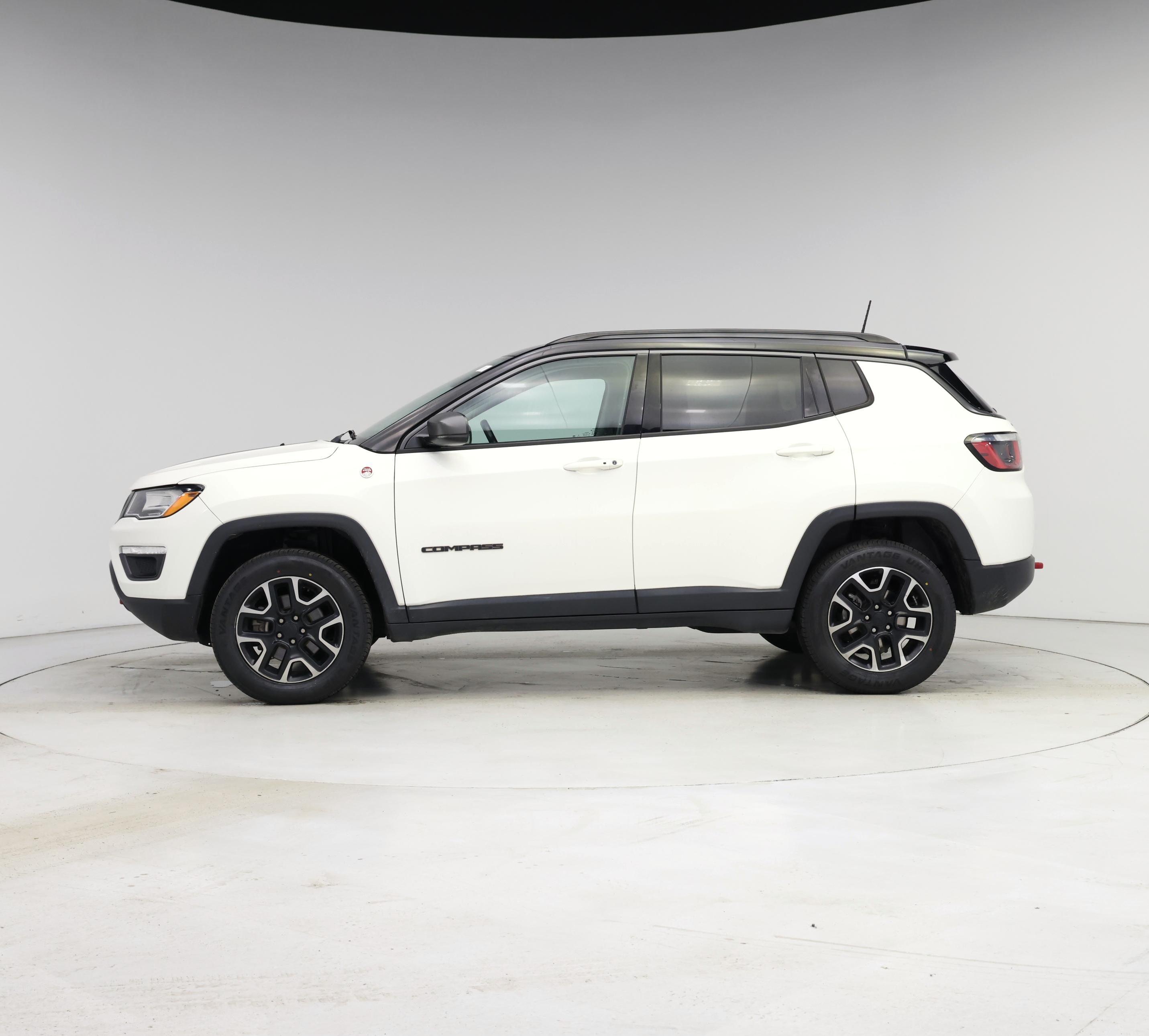 Thumbnail: 2019 Jeep Compass - 3