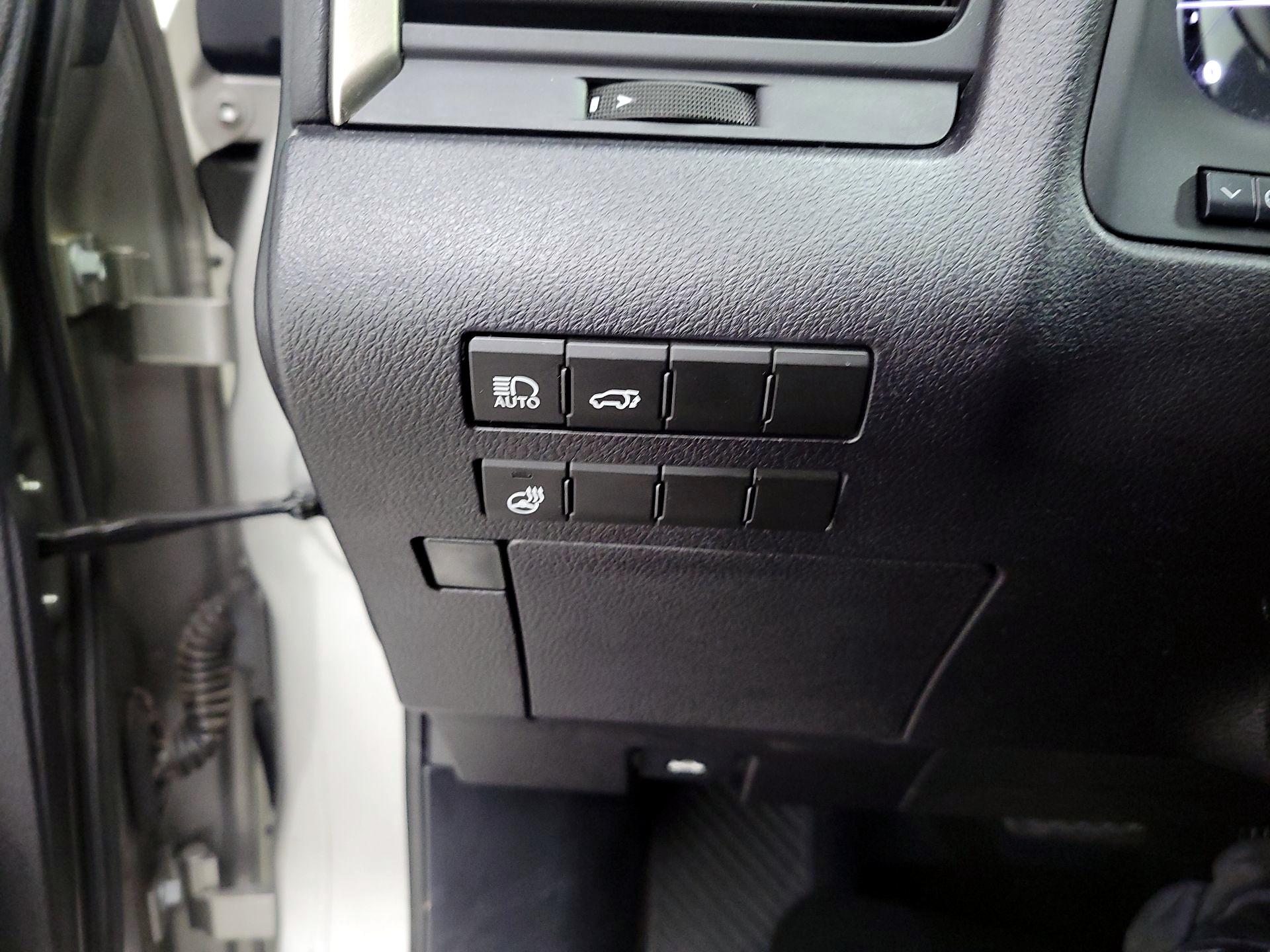 Thumbnail: 2020 Lexus RX - 13