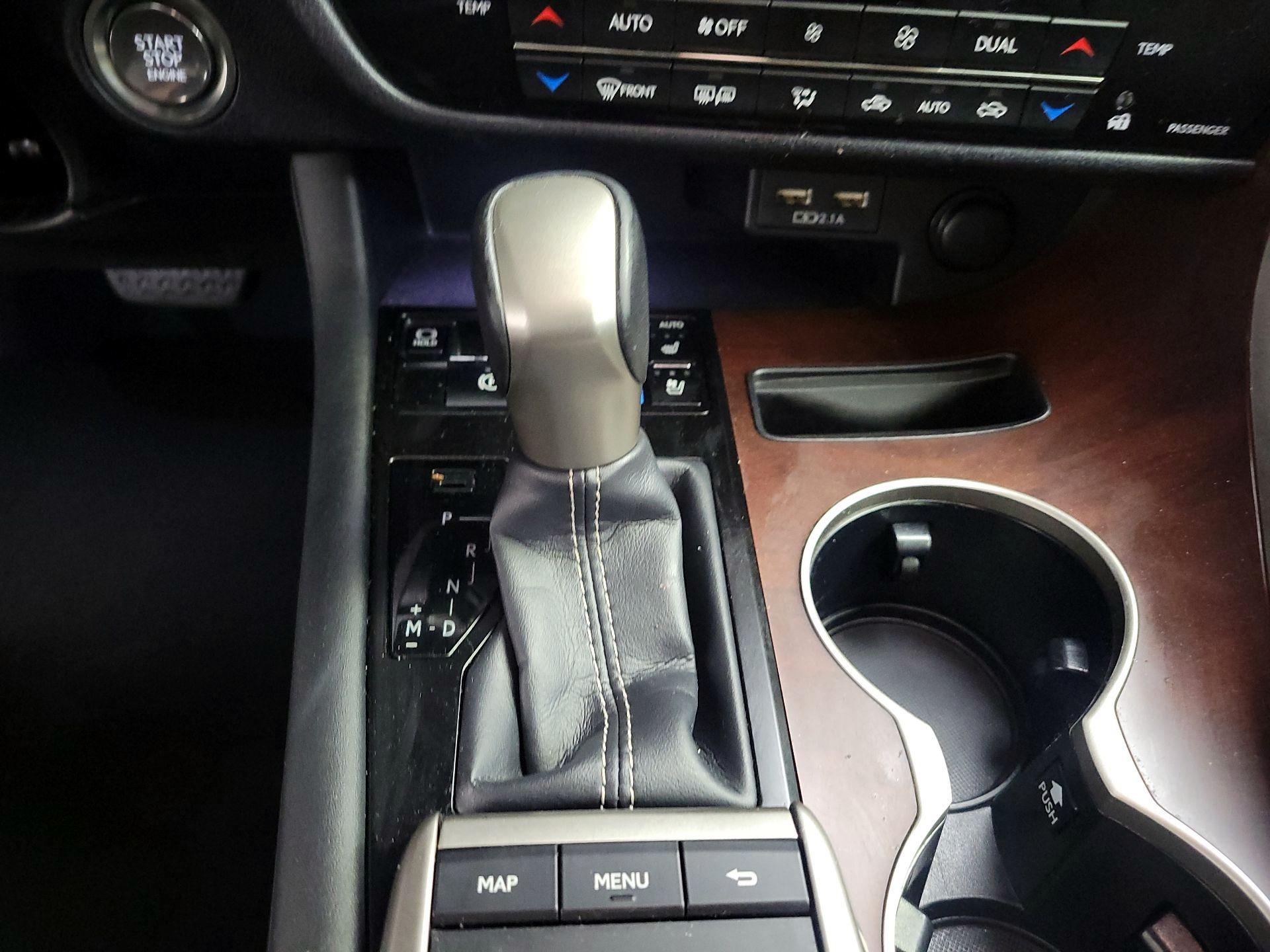 Thumbnail: 2020 Lexus RX - 18